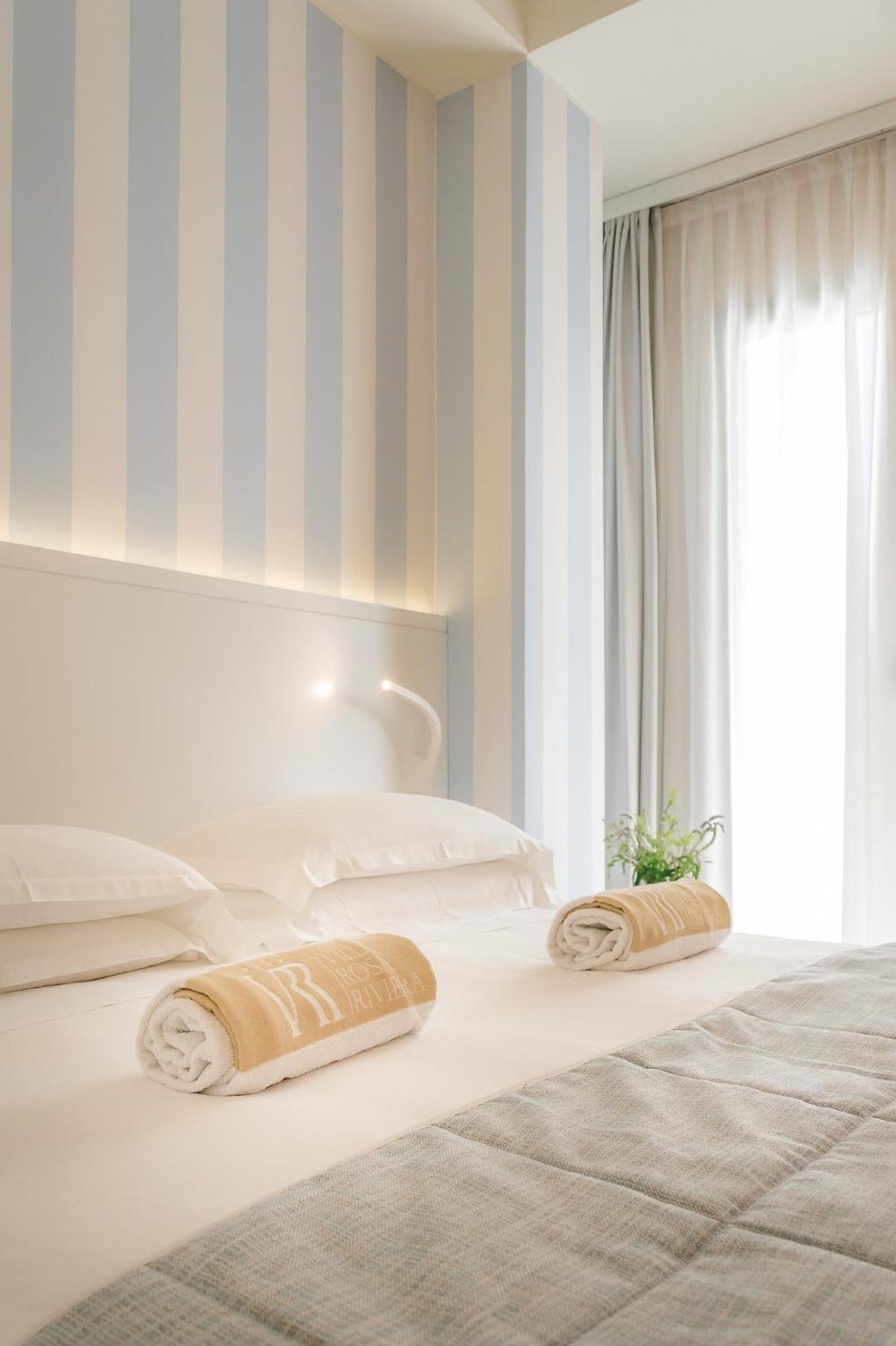 Superior Room with Sea Side View - Photo 8