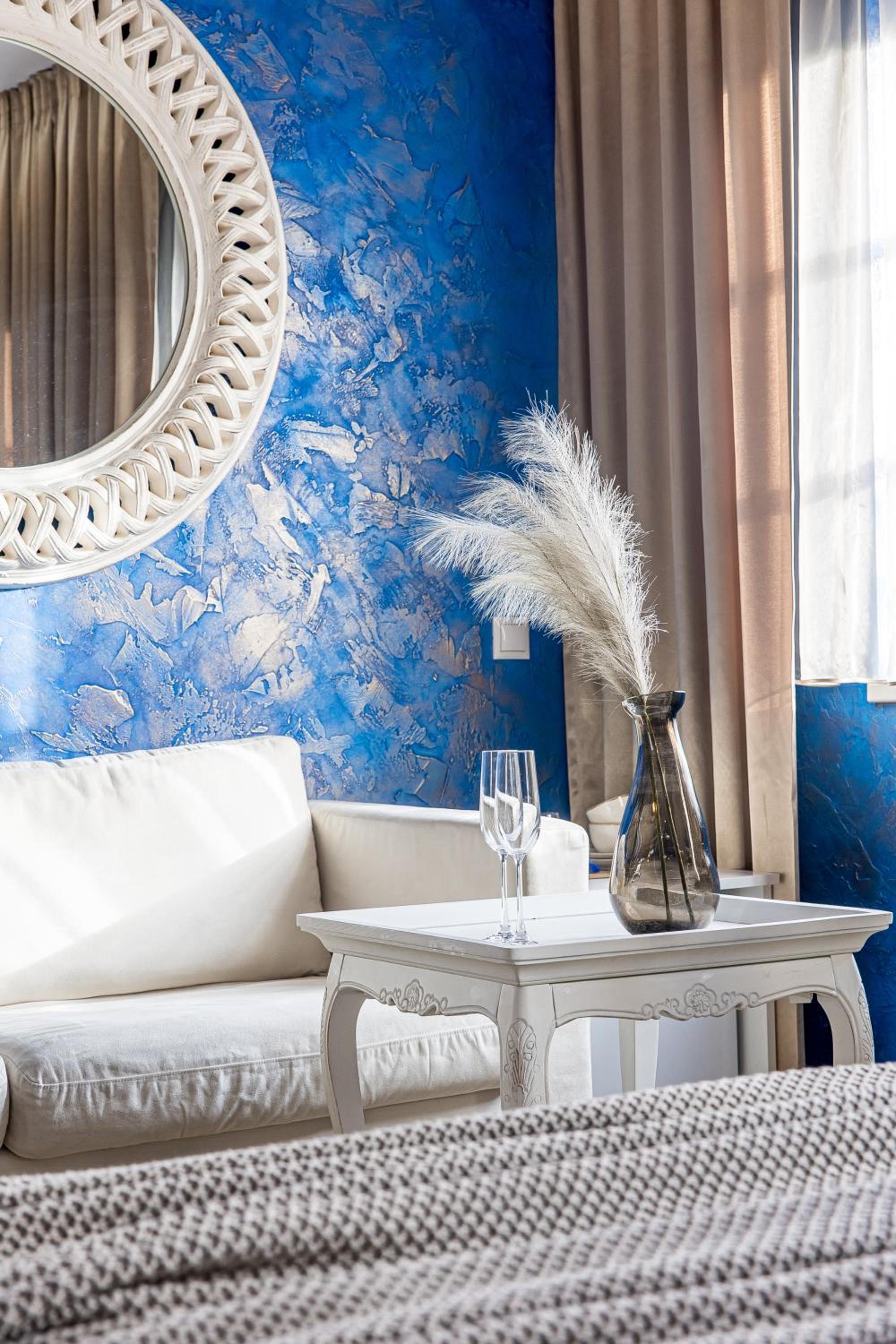 Superior King Suite - Photo 12
