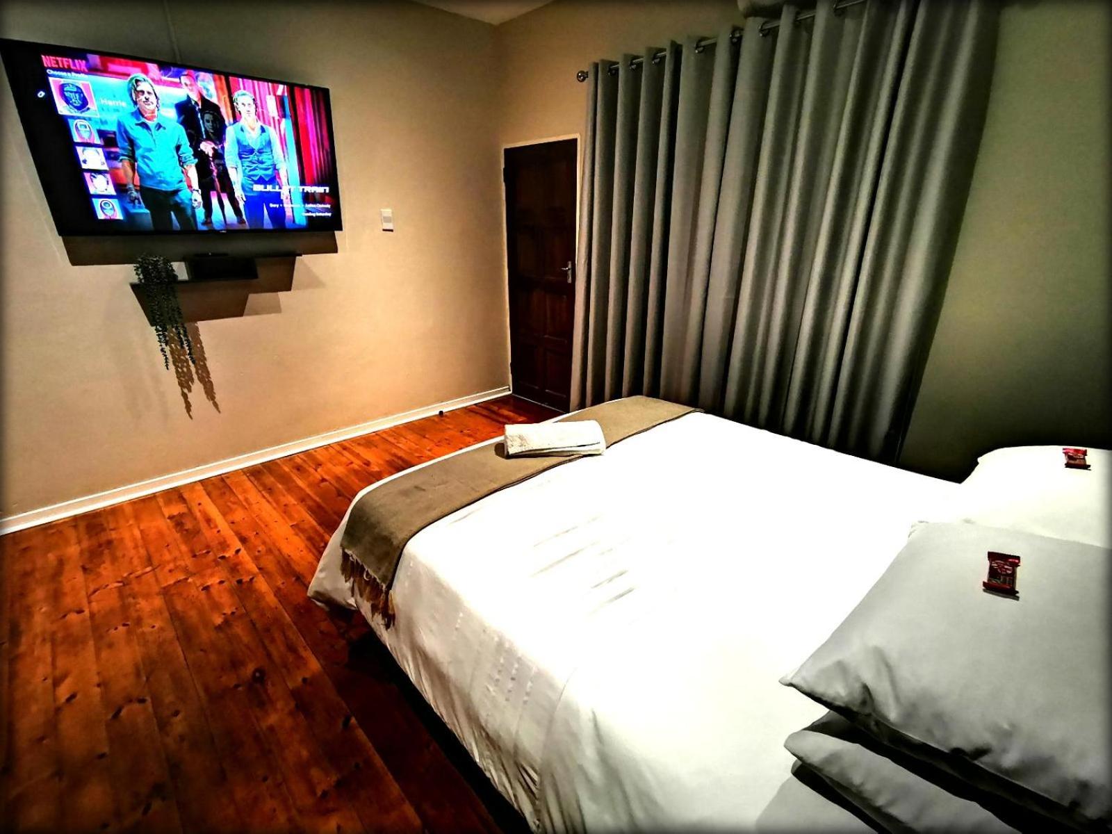 Queen Room photo 3