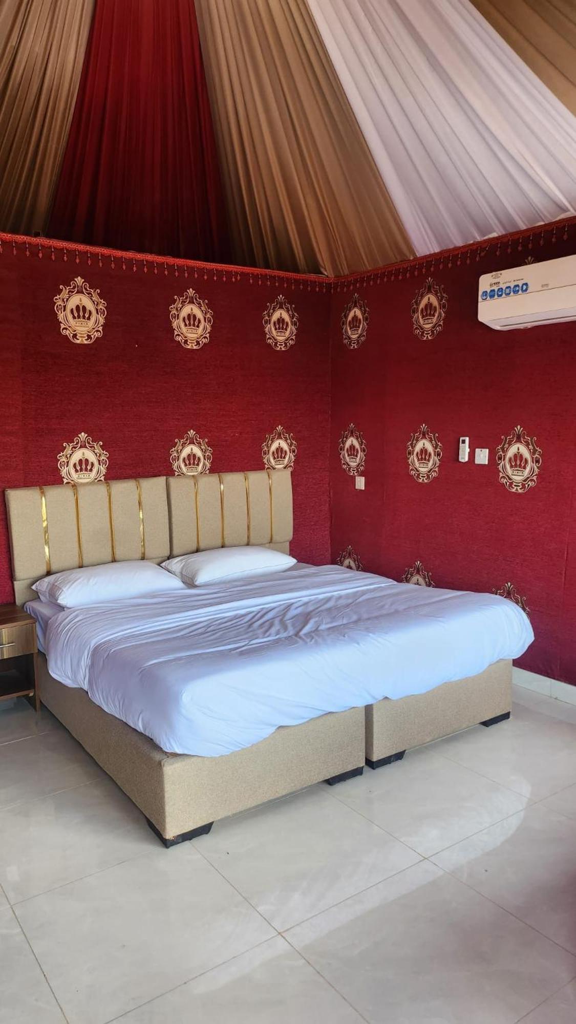 Deluxe Double or Twin Room with Mountain View - Photo 1