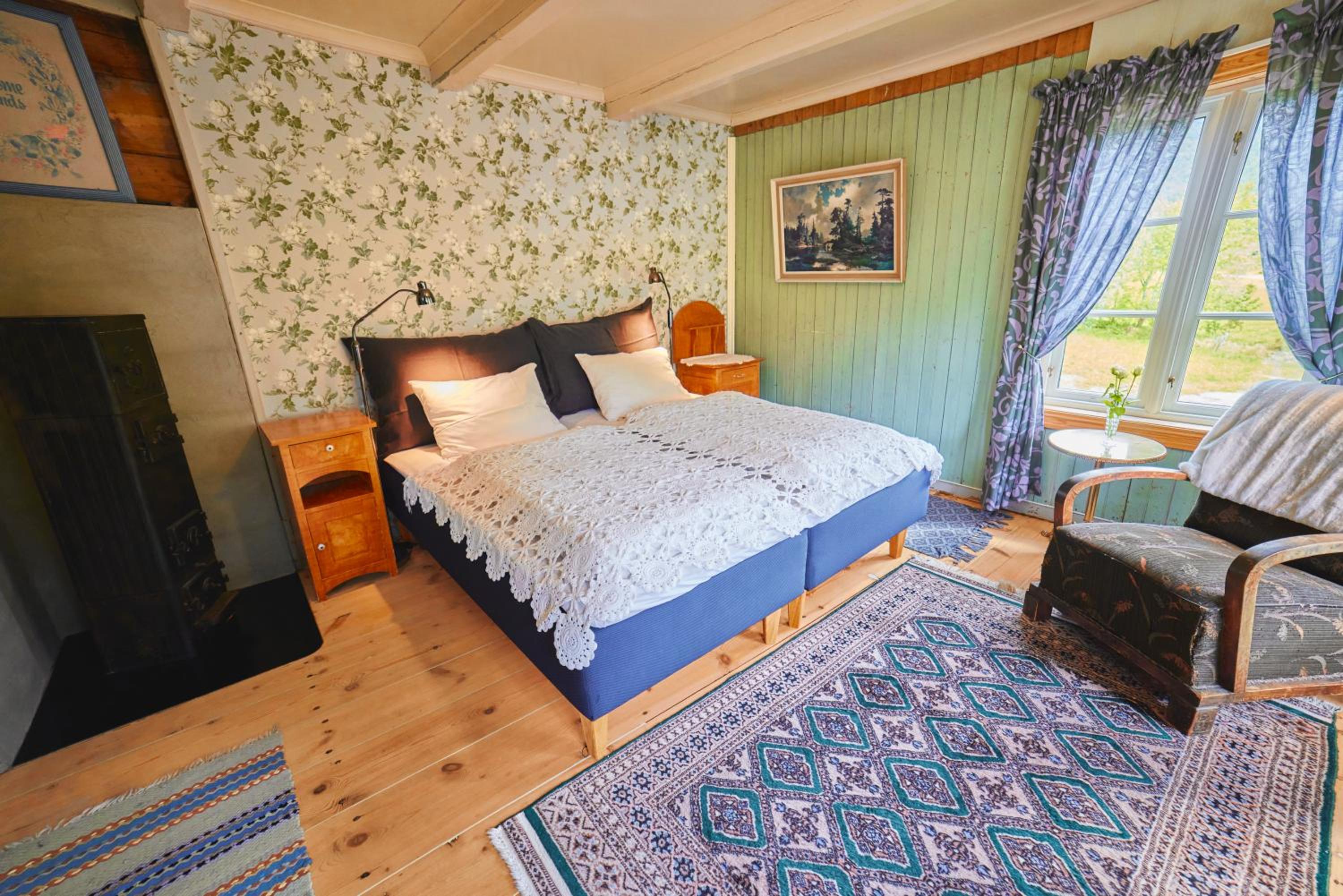 Double or Twin Room with Shared Bathroom