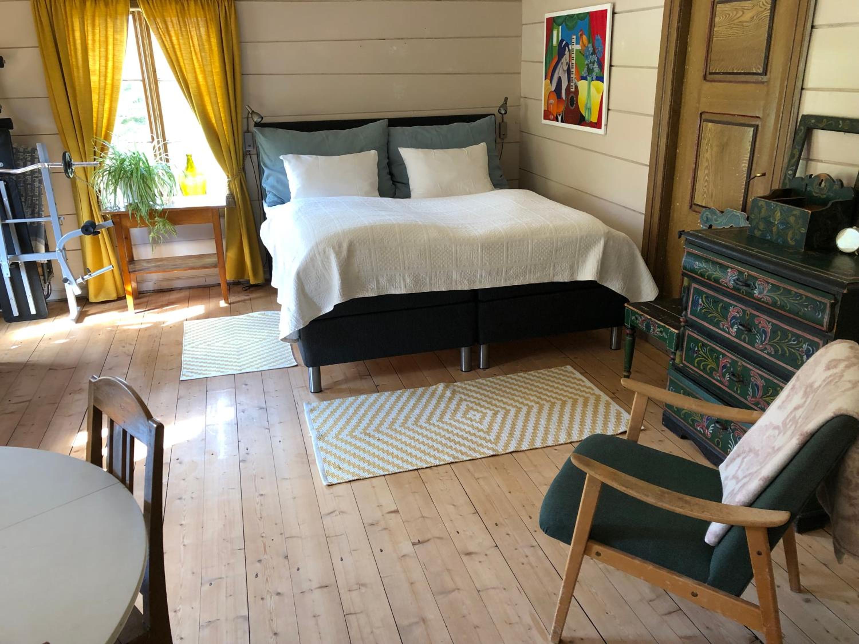 Double or Twin Room with Shared Bathroom photo 3