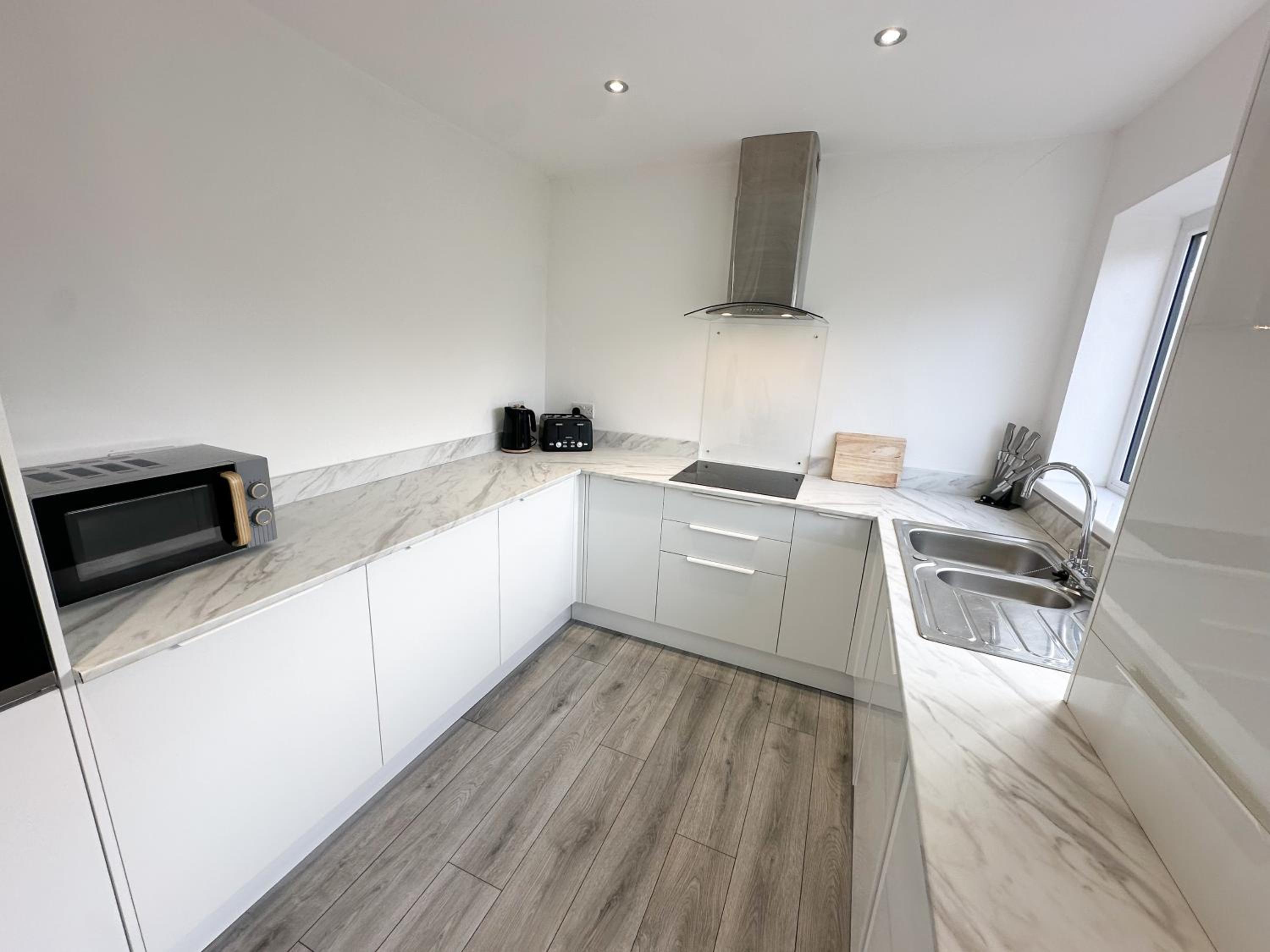 Three-Bedroom House photo 3