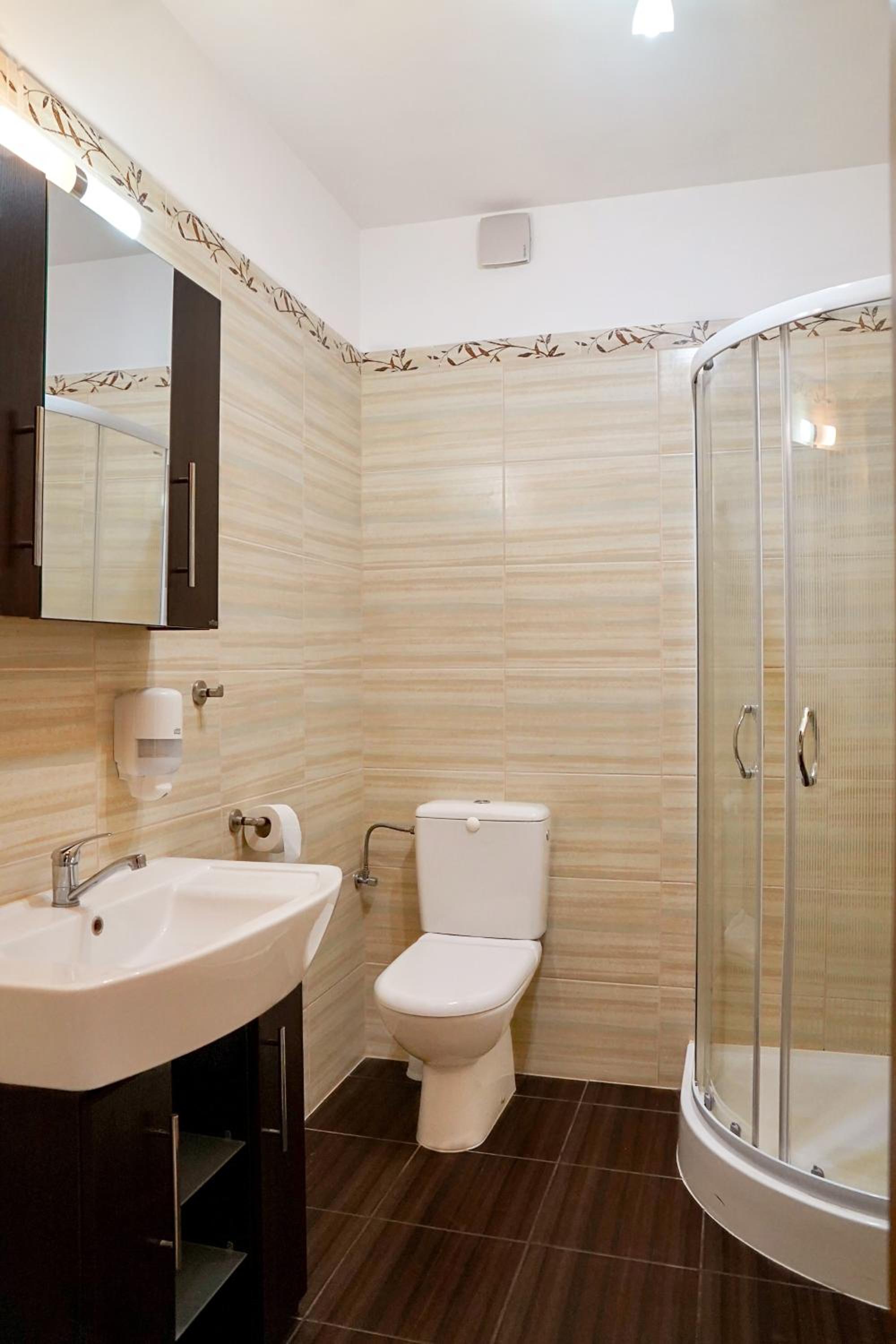 Studio Apartment with Balcony photo 3