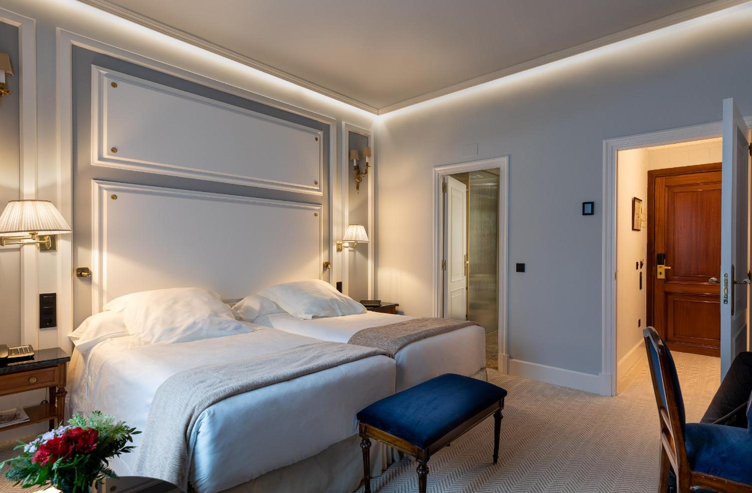 Superior Twin Room - Photo 6