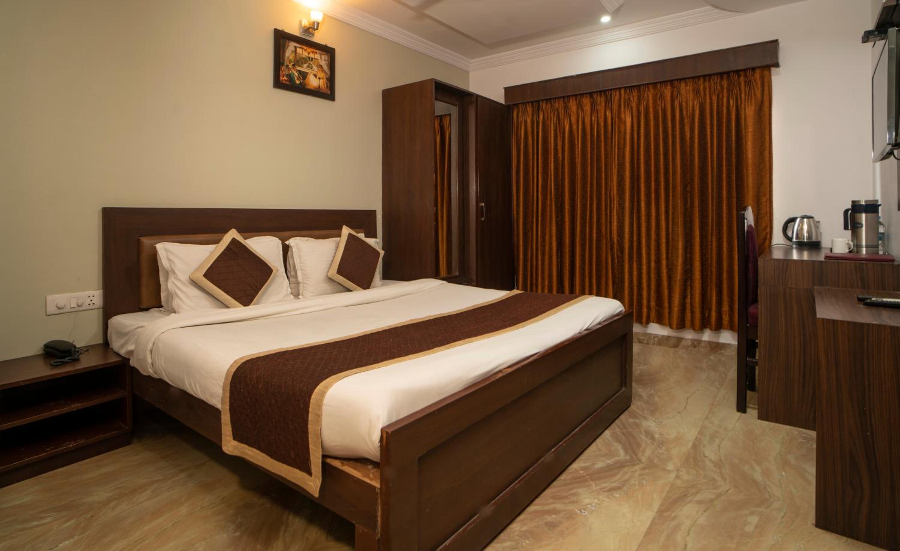 Standard Double Room - Photo 1