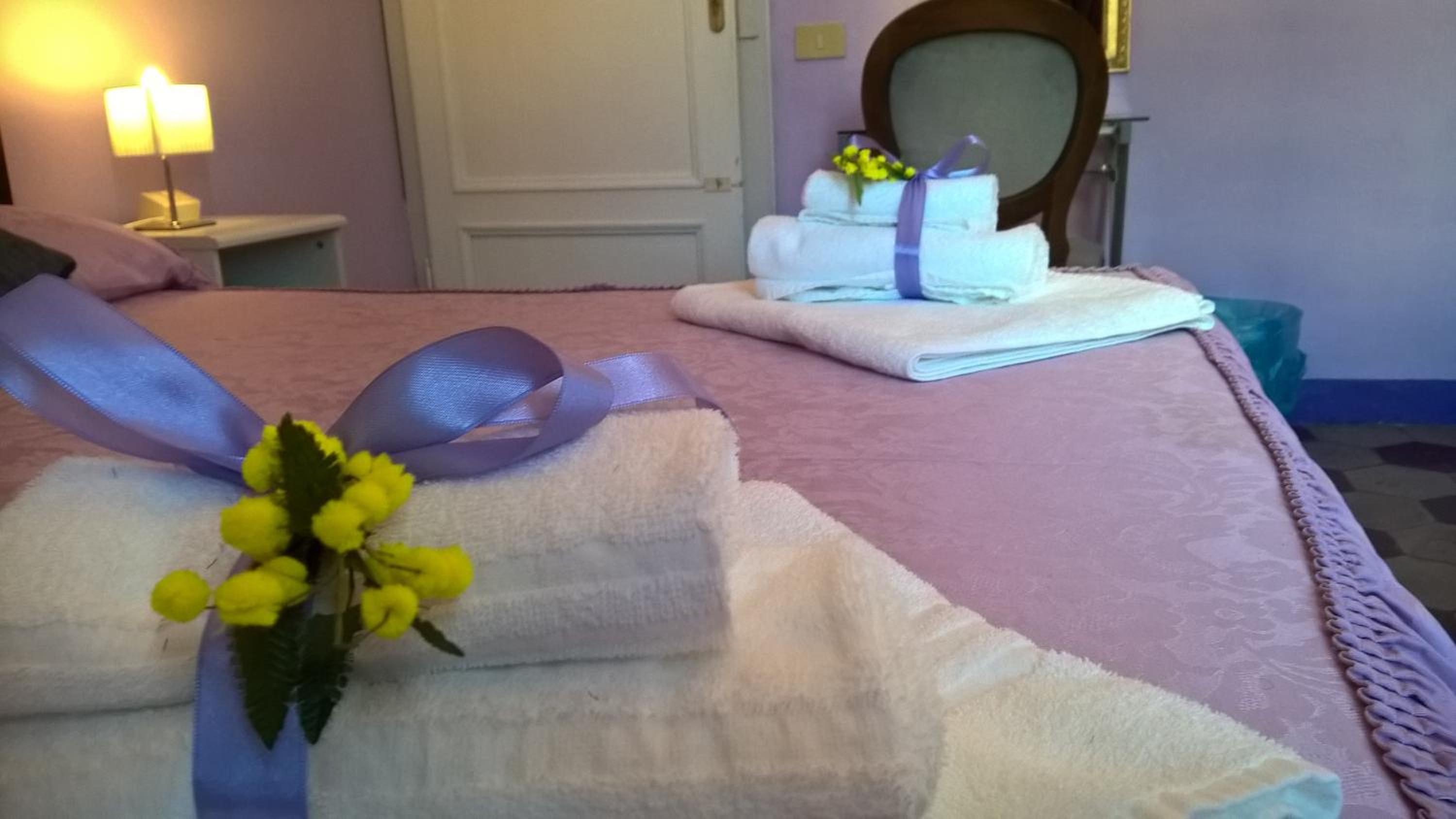 Standard Double Room - Photo 15