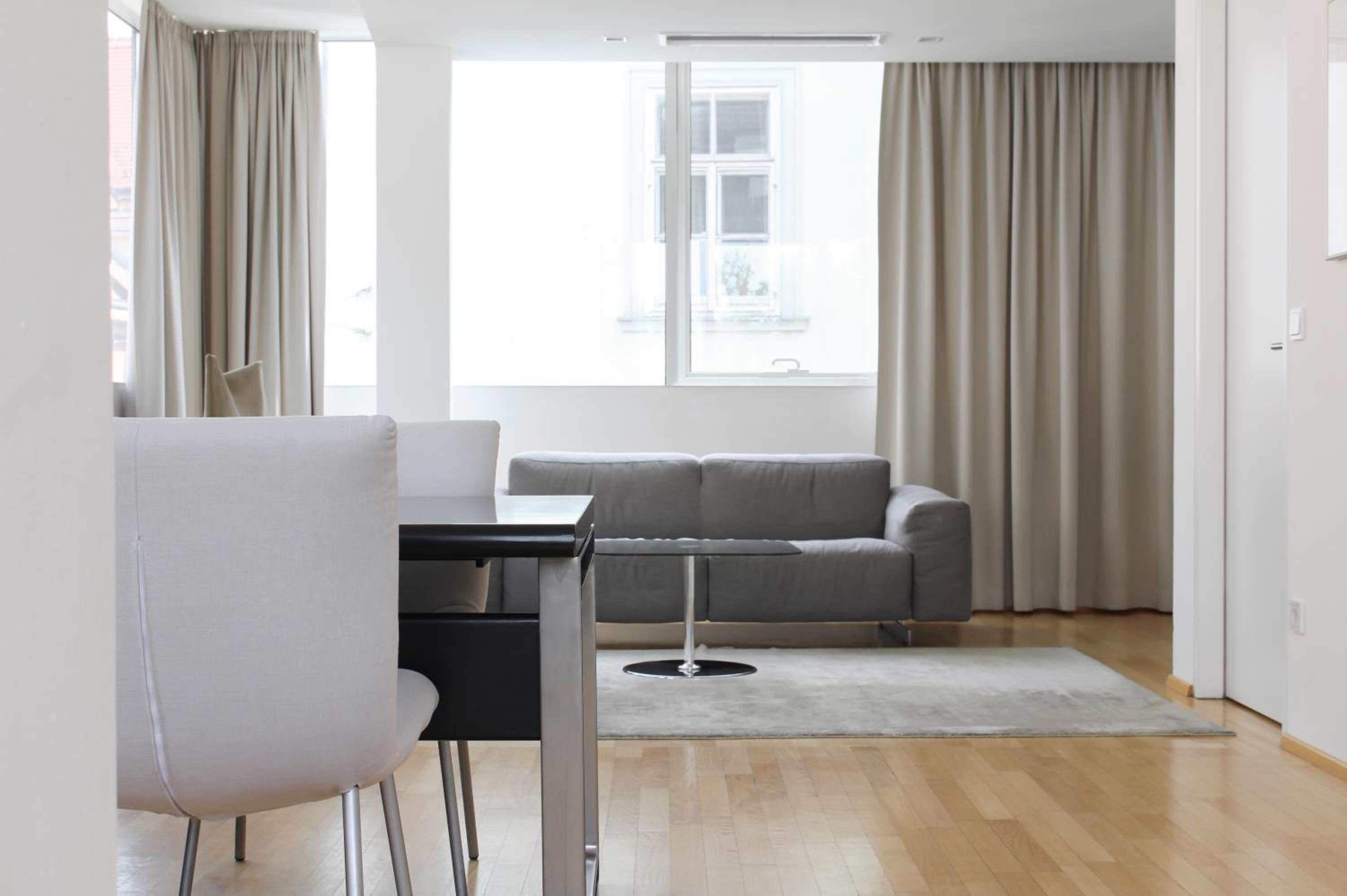 One-Bedroom Apartment - Photo 8
