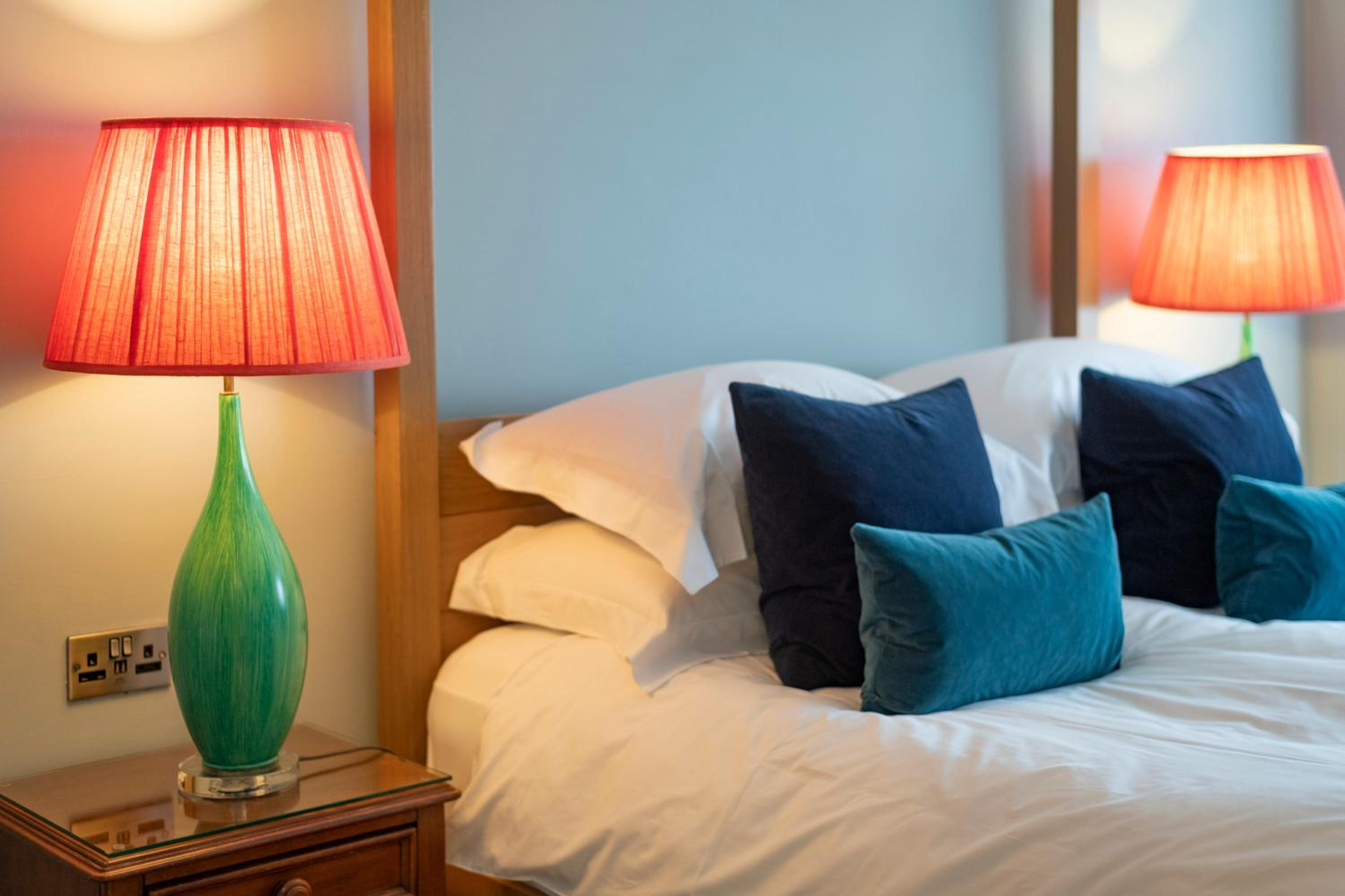 Deluxe King Room Four Poster - Beach Front