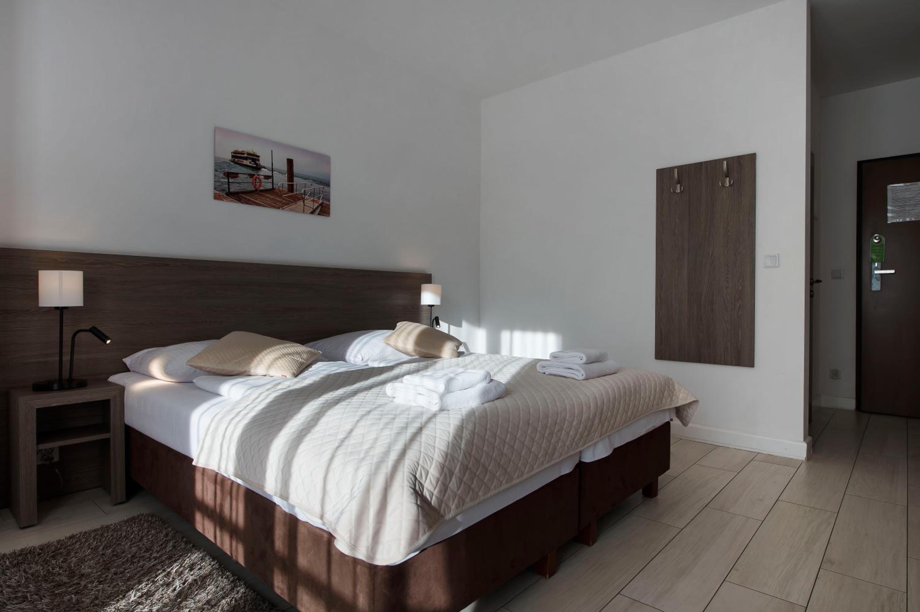 Triple Room - Photo 11