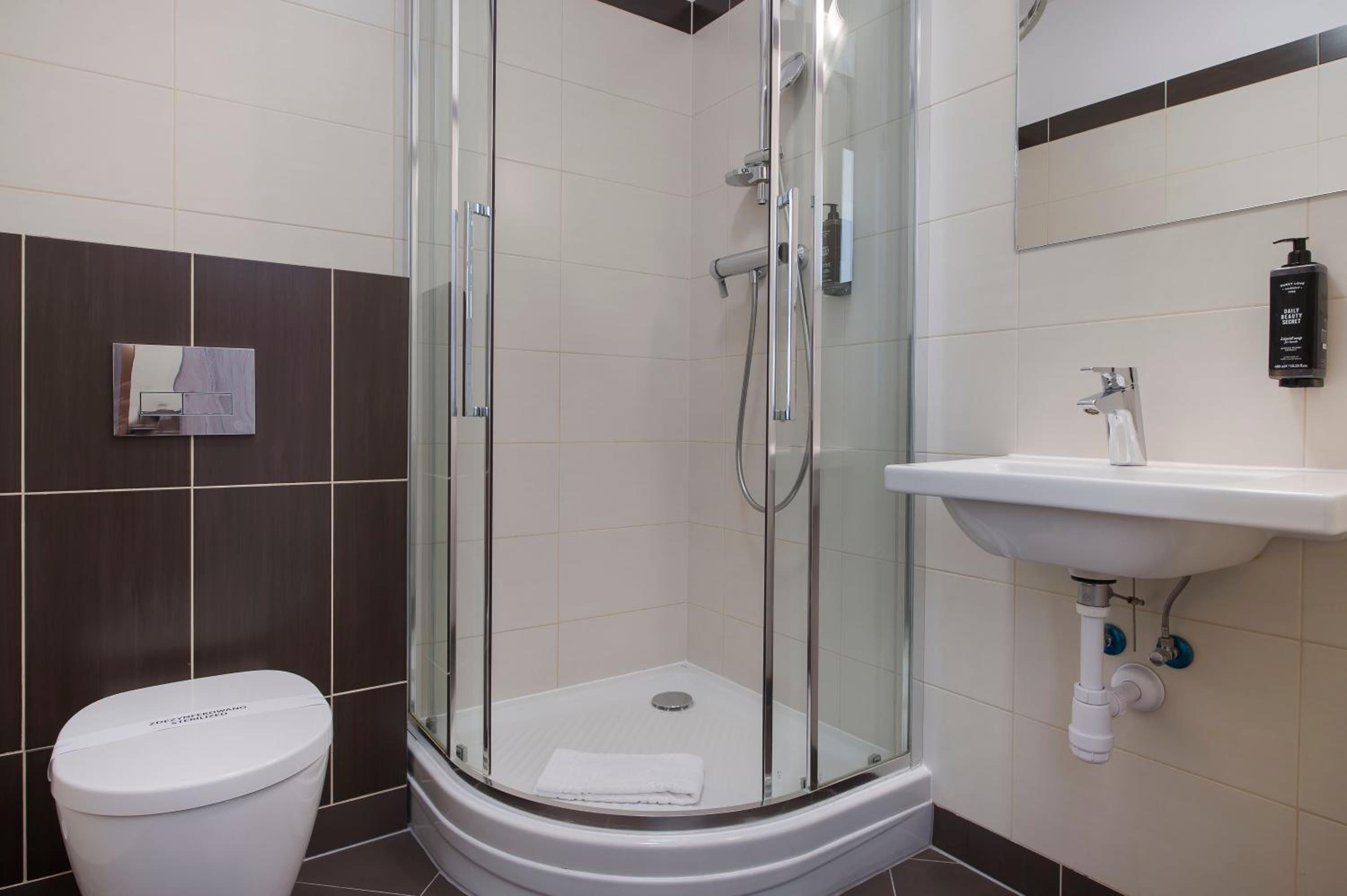 Triple Room - Photo 9