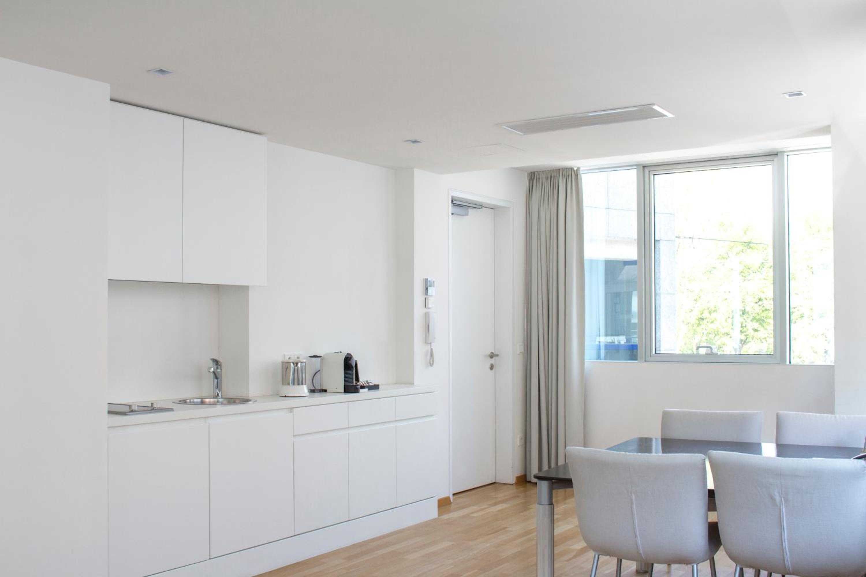 One-Bedroom Apartment - Photo 7
