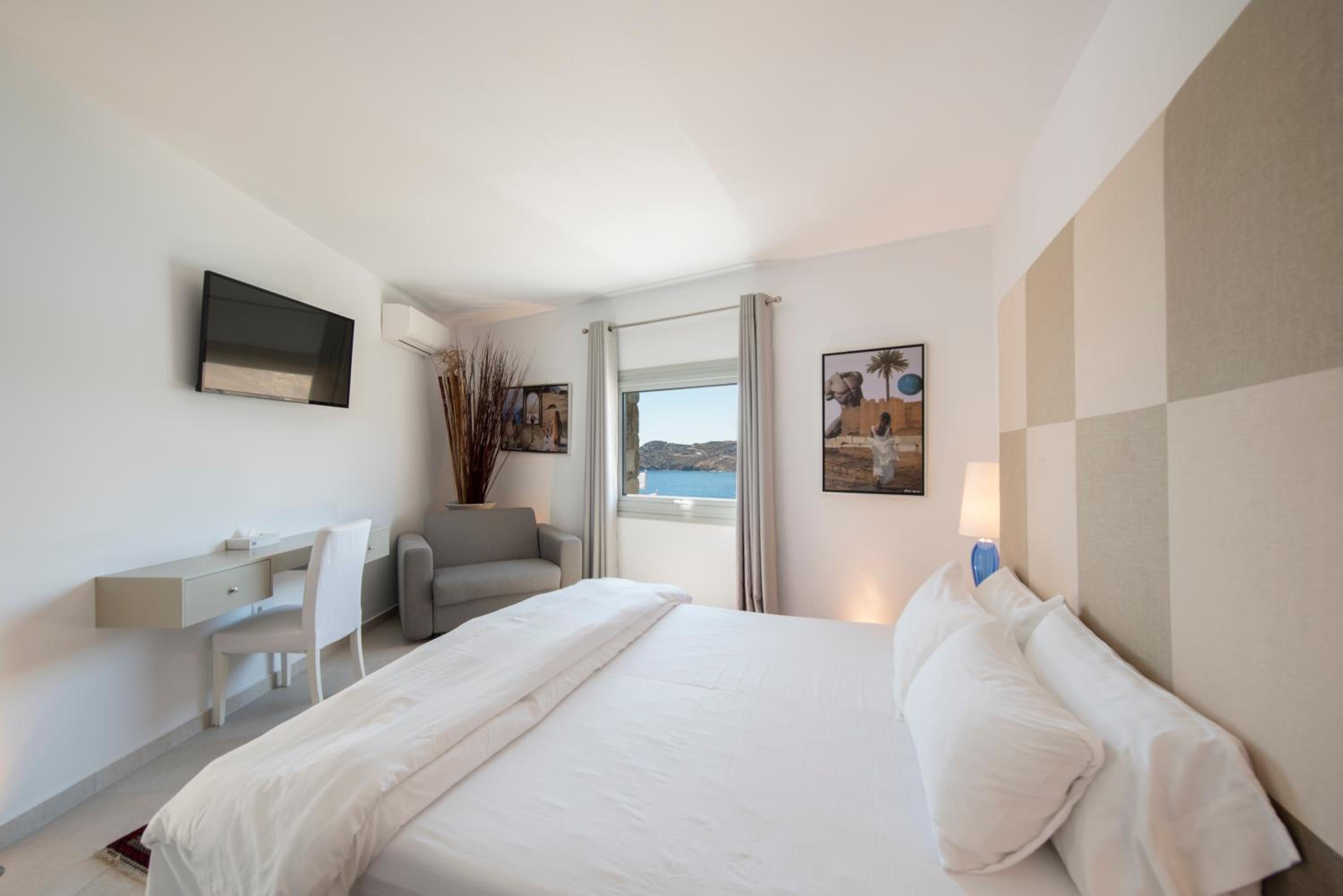 Deluxe Two Bedroom Villa With Private Pool Sea View