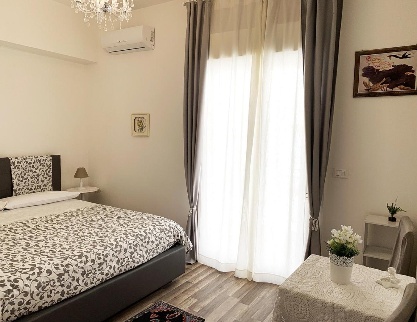 Double Room - Photo 11