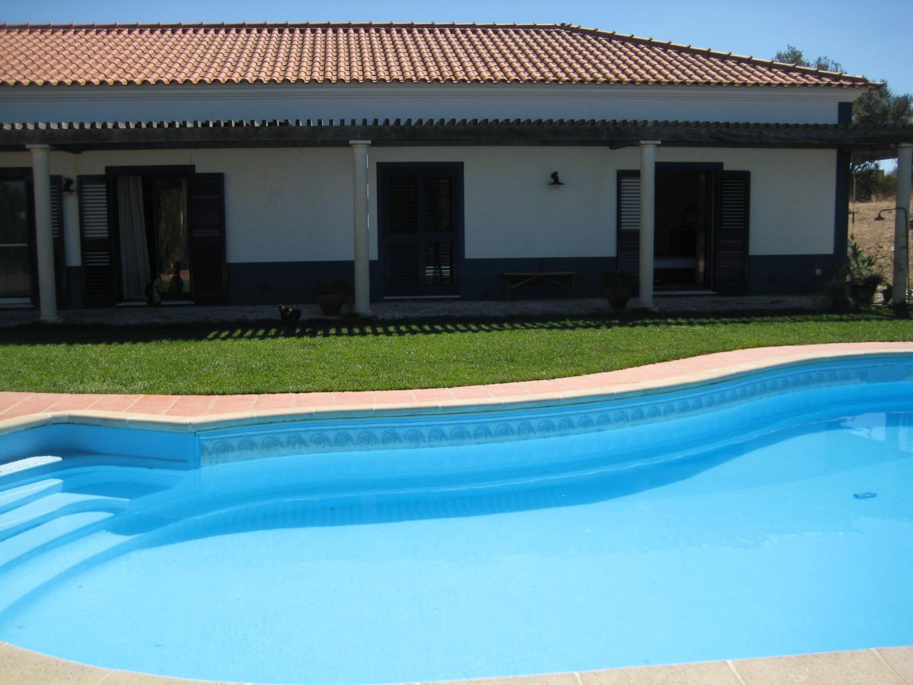 Suite with Pool View photo 3
