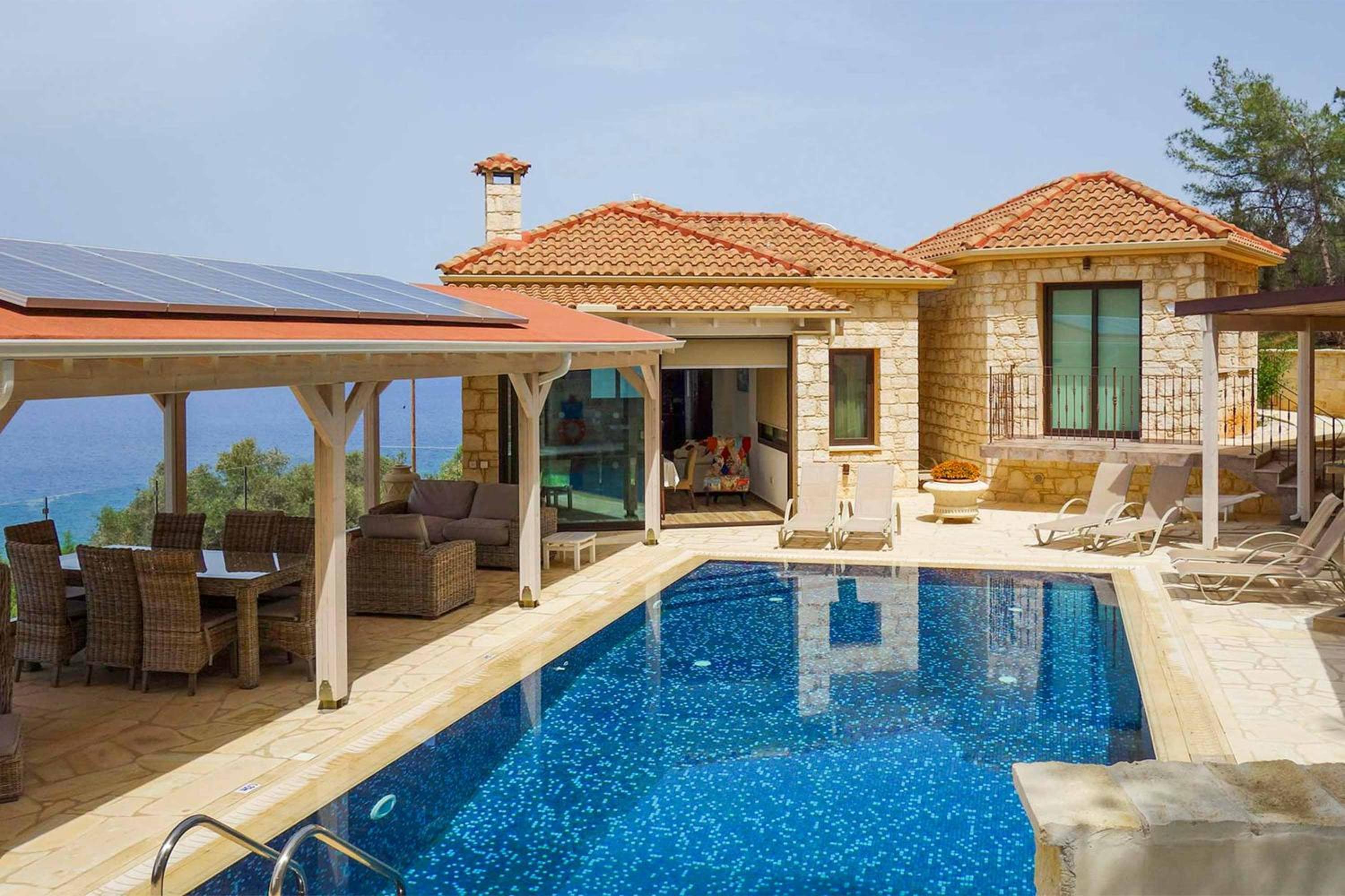 Four-Bedroom Villa photo 3