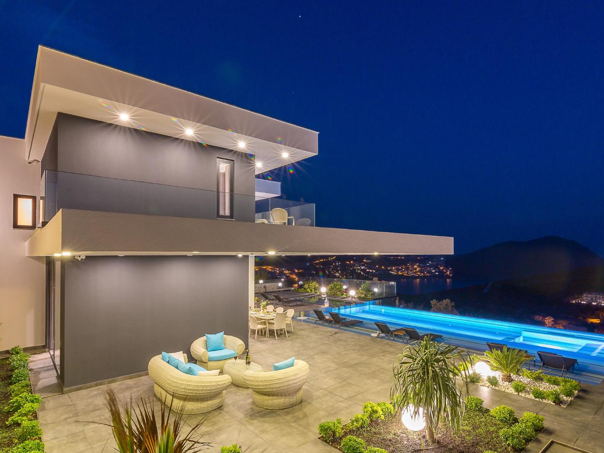 Villa With Sea View photo 2