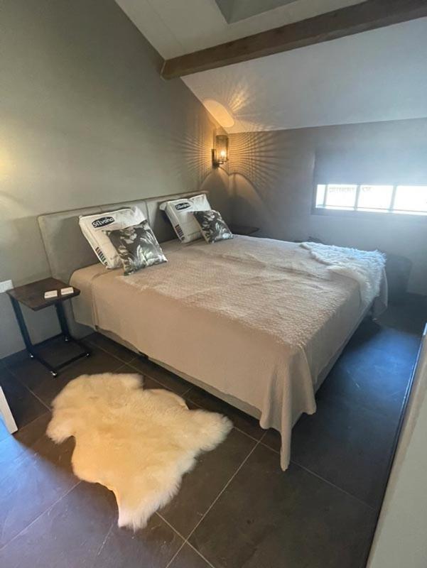 One-Bedroom House photo 3