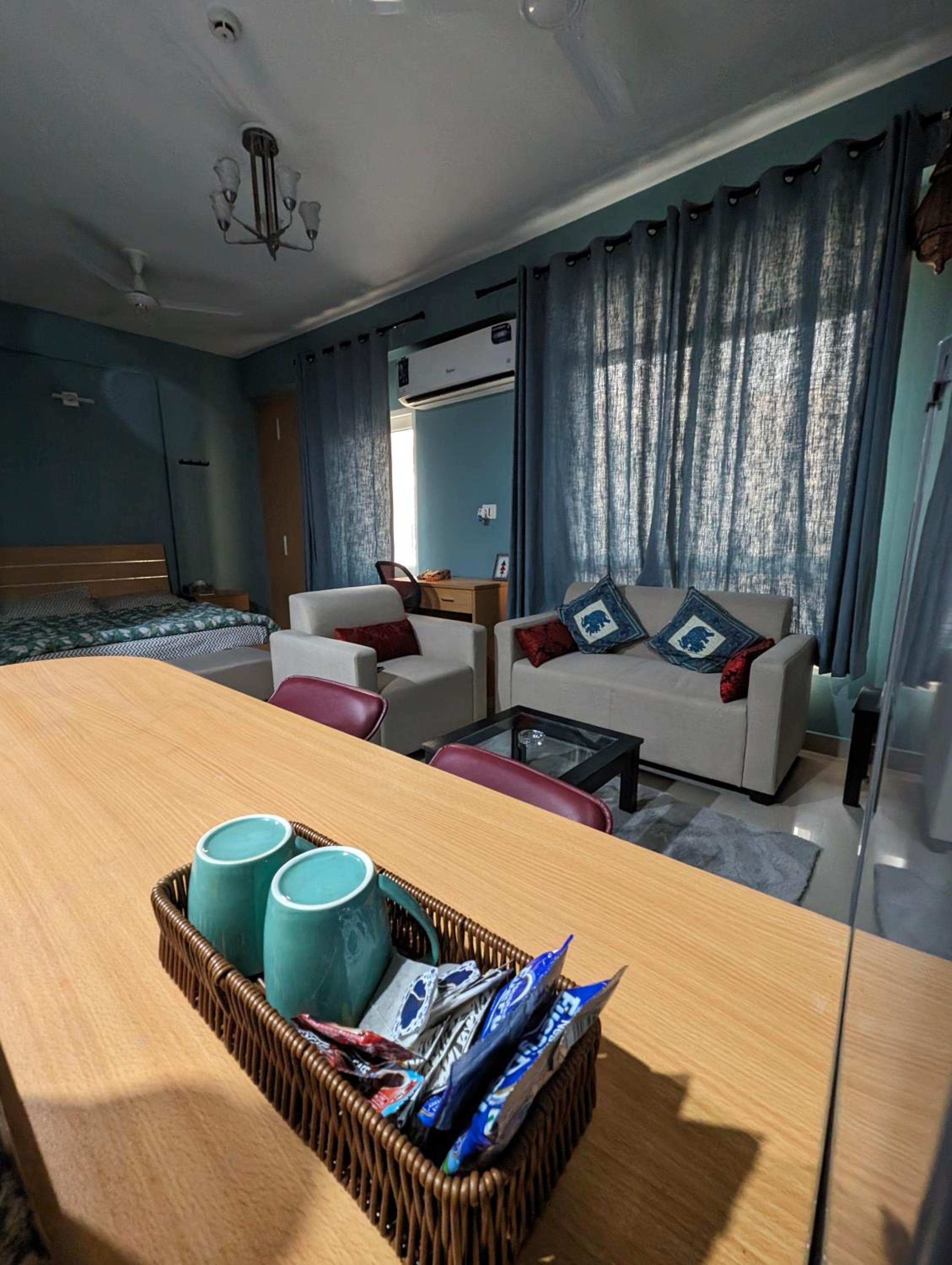 One-Bedroom Apartment photo 2
