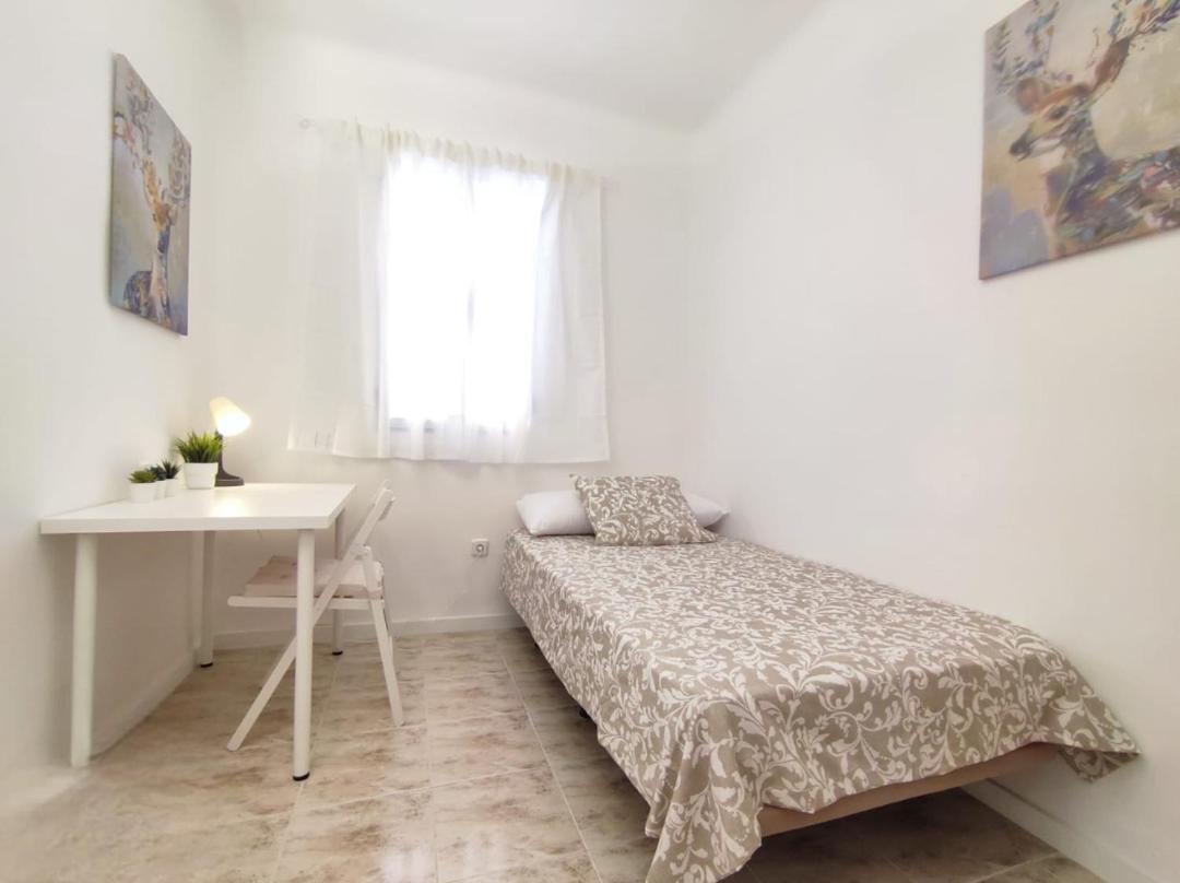 Habitación doble con baño compartido