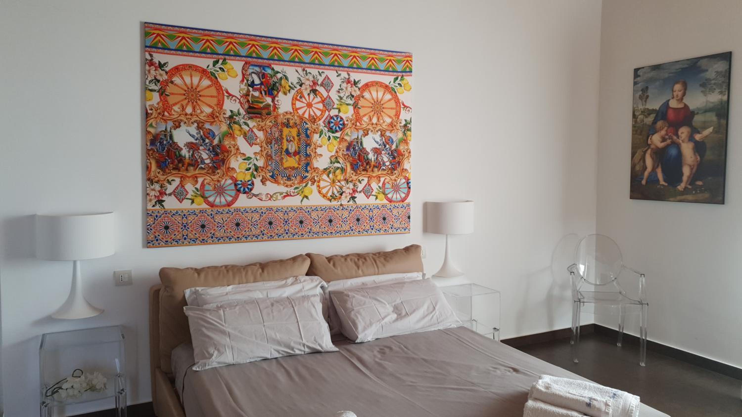 King Room with Balcony - Photo 3
