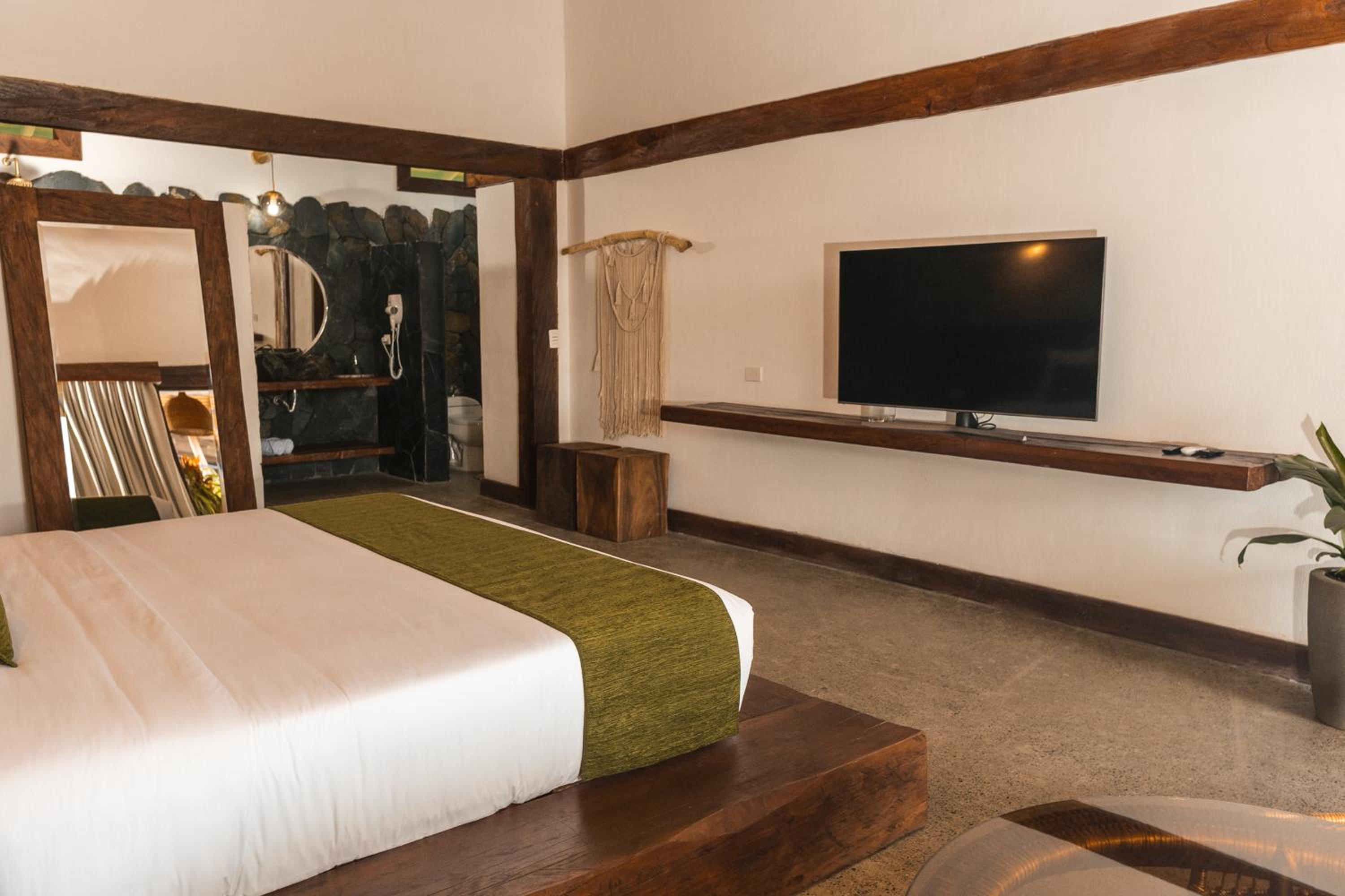 Superior King Room photo 2