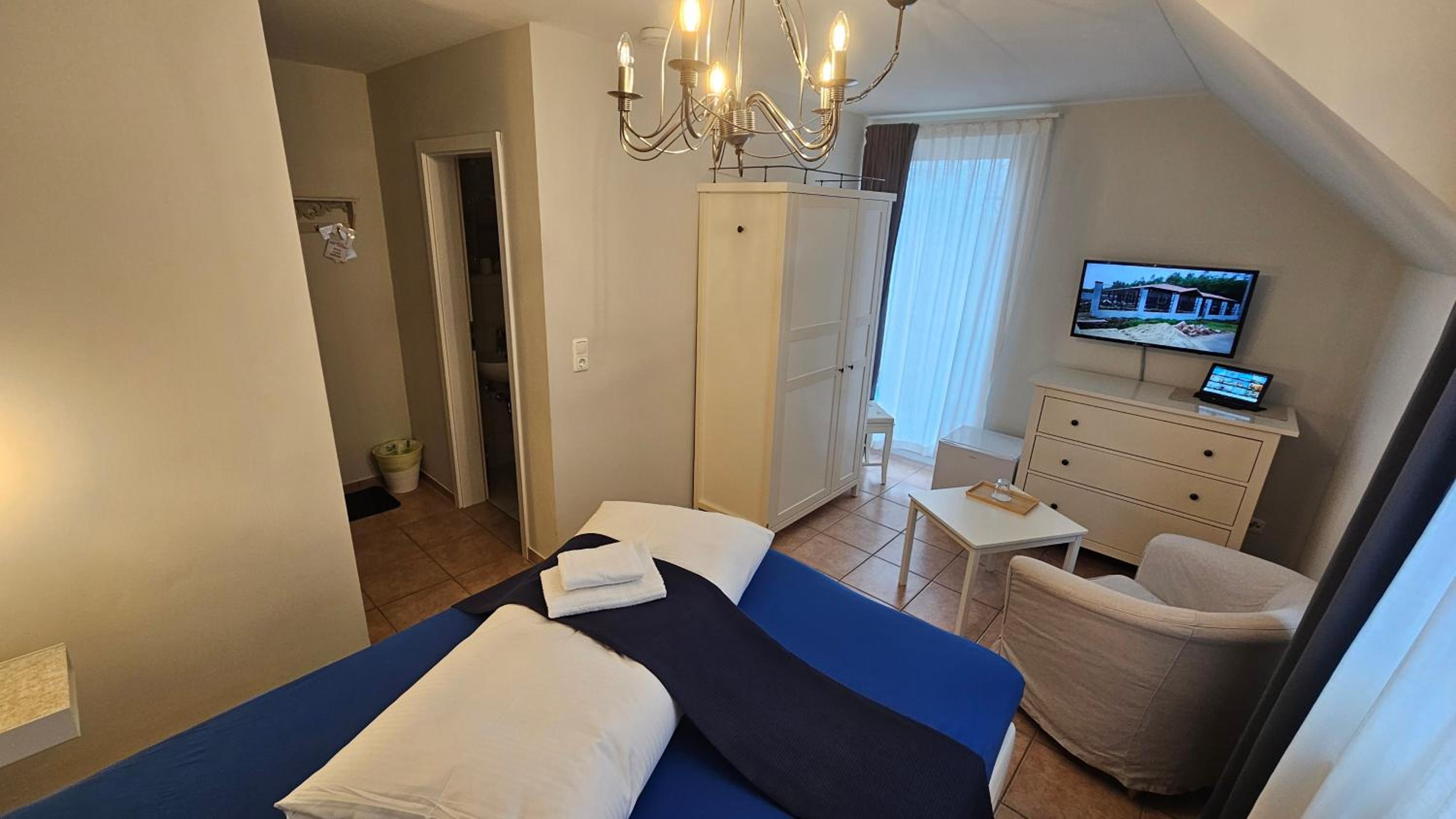 Single Room photo 2