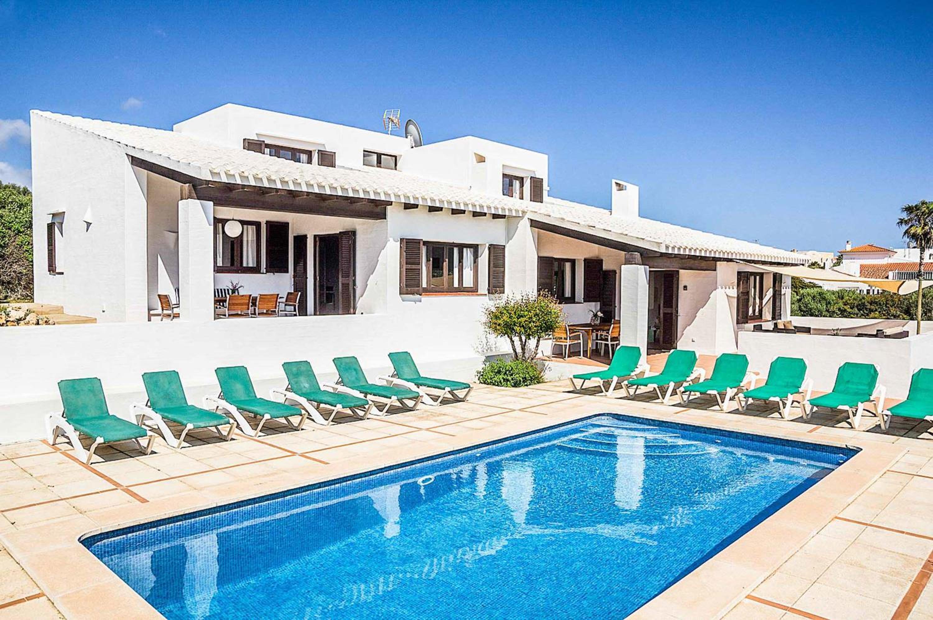 Villa de seis habitaciones