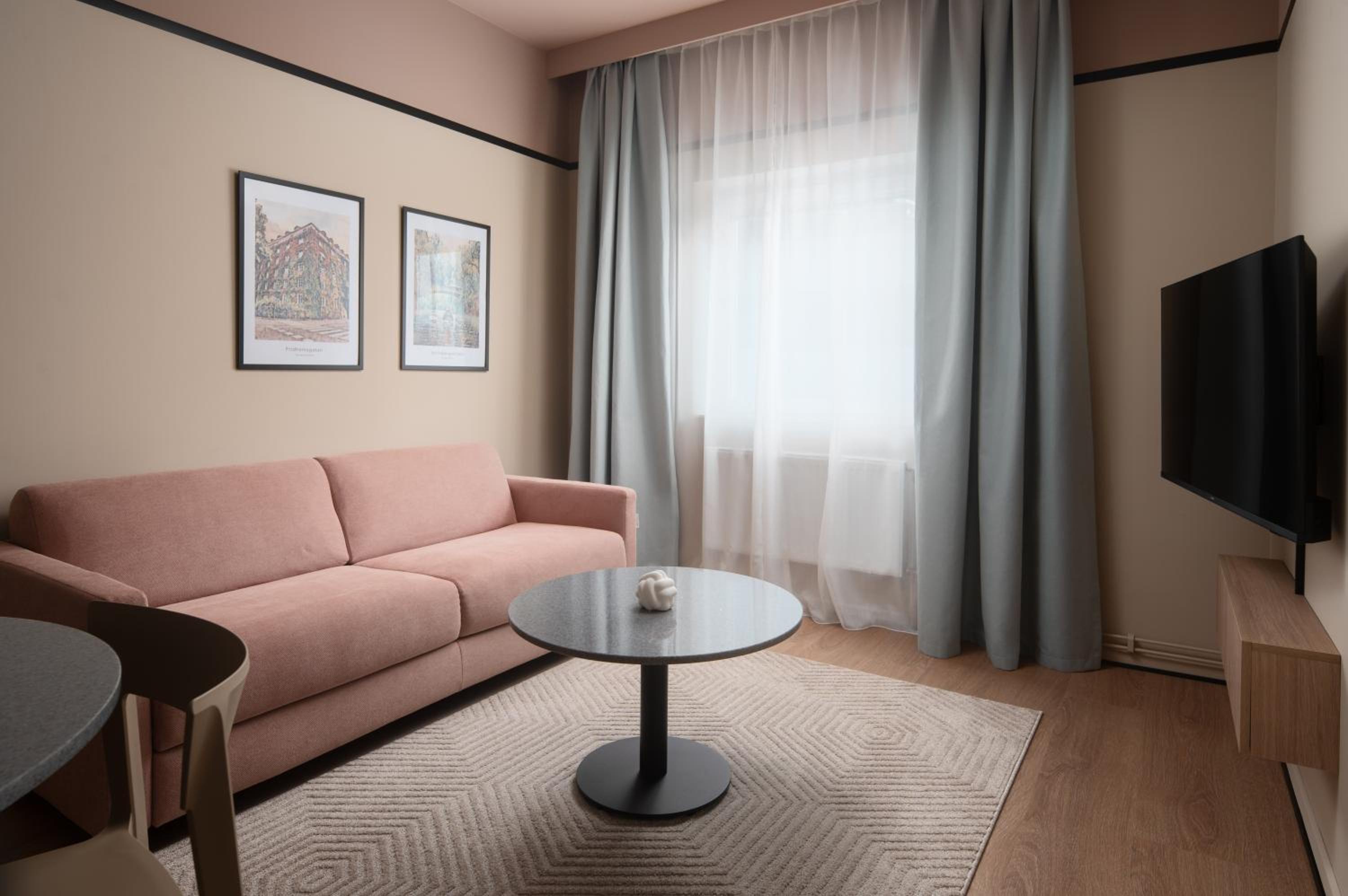 Two-Bedroom Apartment - Photo 31