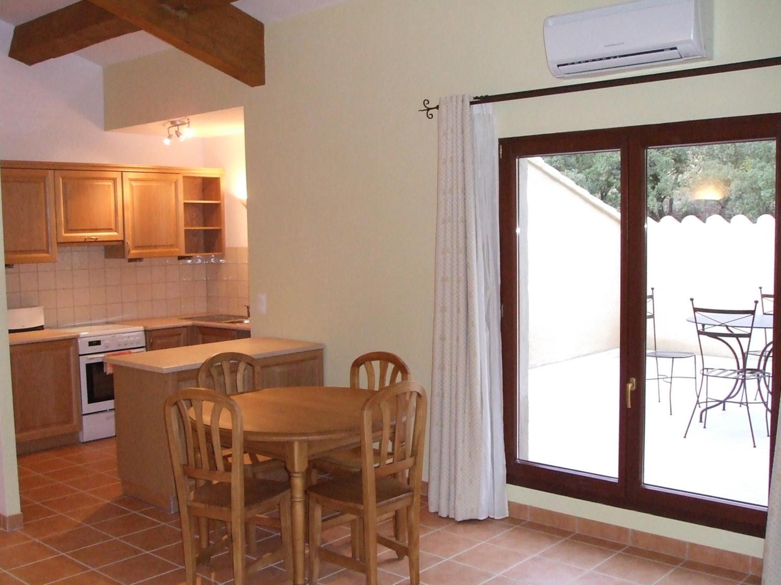 One-Bedroom Apartment (4 Adults) photo 3
