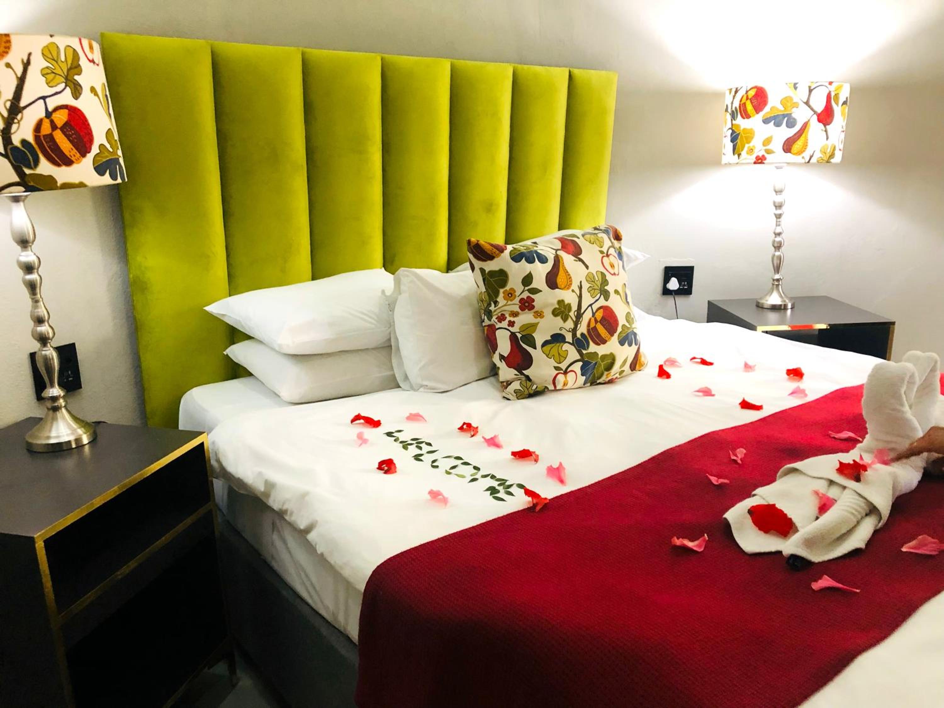 Deluxe Twin Room - Photo 10