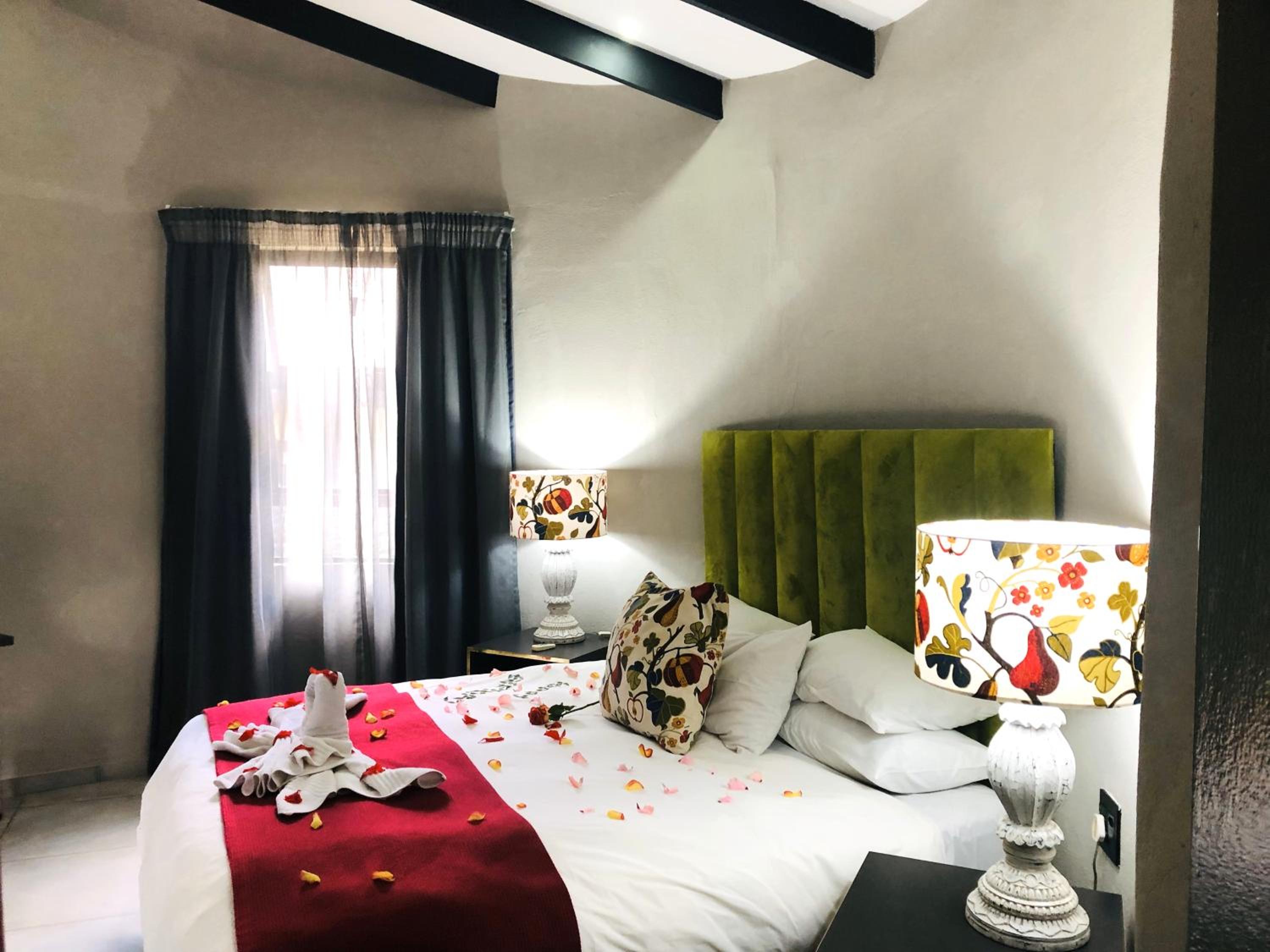 Deluxe Twin Room - Photo 14