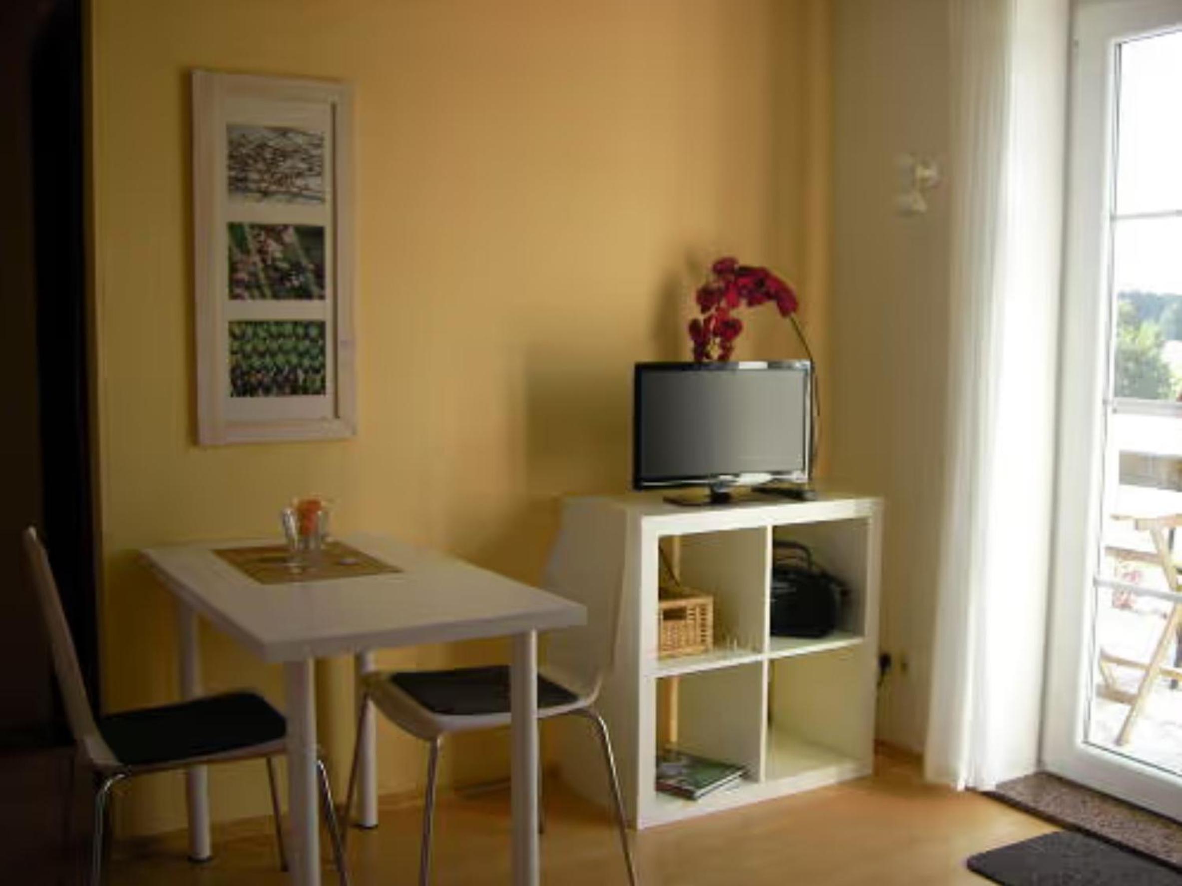 Two-Bedroom Deluxe Apartment with Garden View photo 2