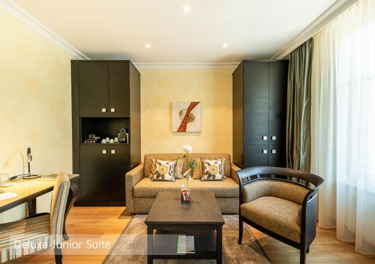 Deluxe Junior Suite - Photo 3