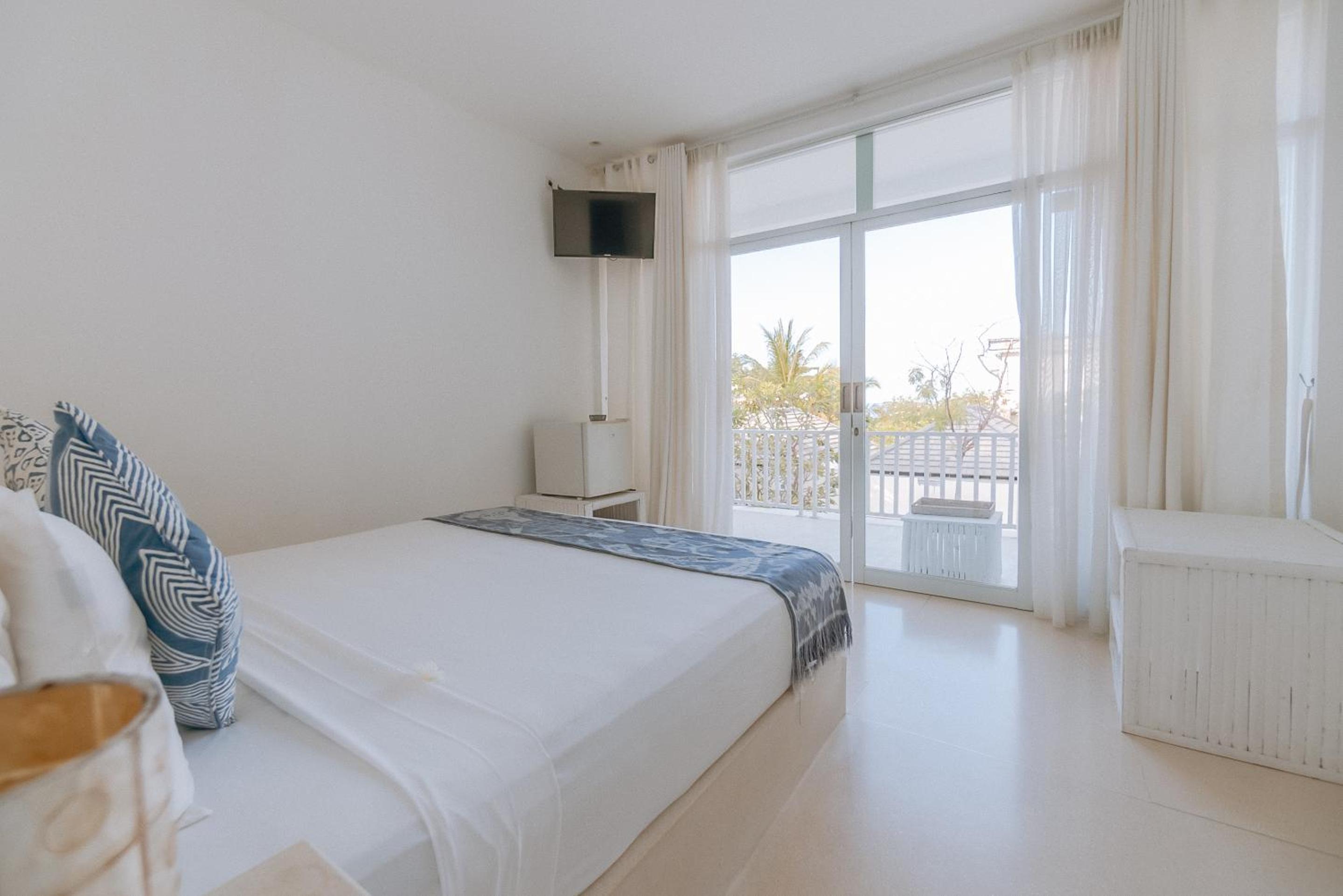 Standard Double Room with Balcony - Photo 3