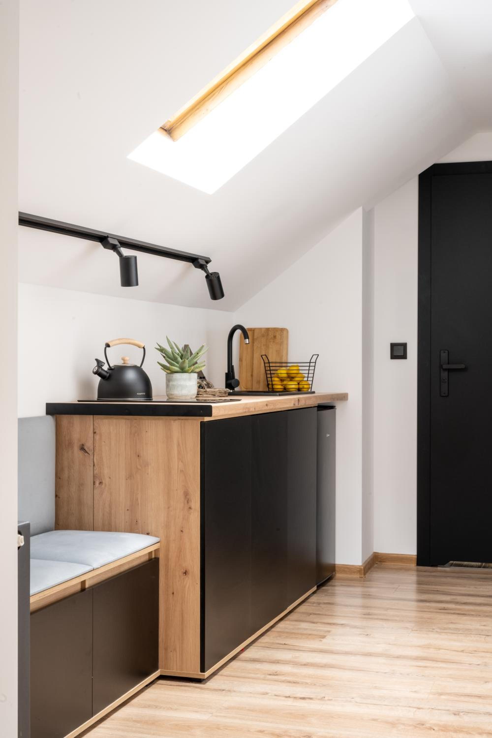 Two-Bedroom Apartment - Photo 4