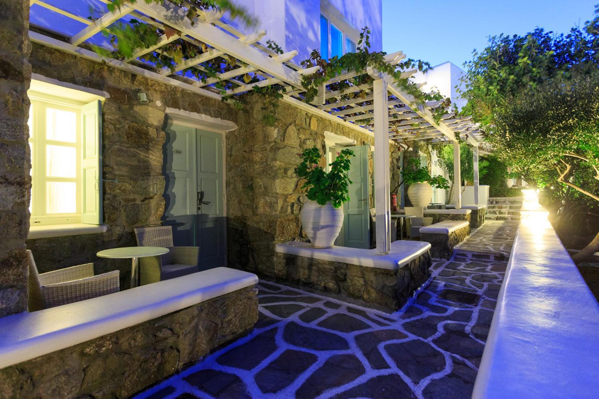Superior Suite - Photo 6