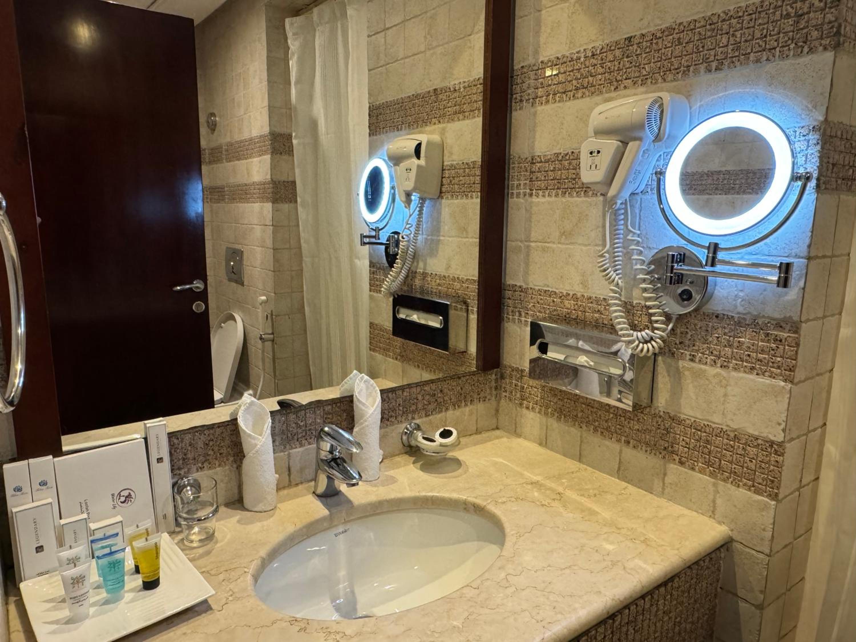 Standard Double or Twin Room - Photo 6