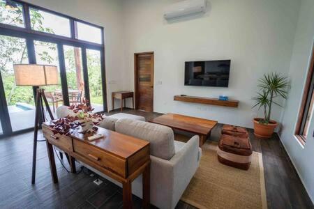 Villa photo 2