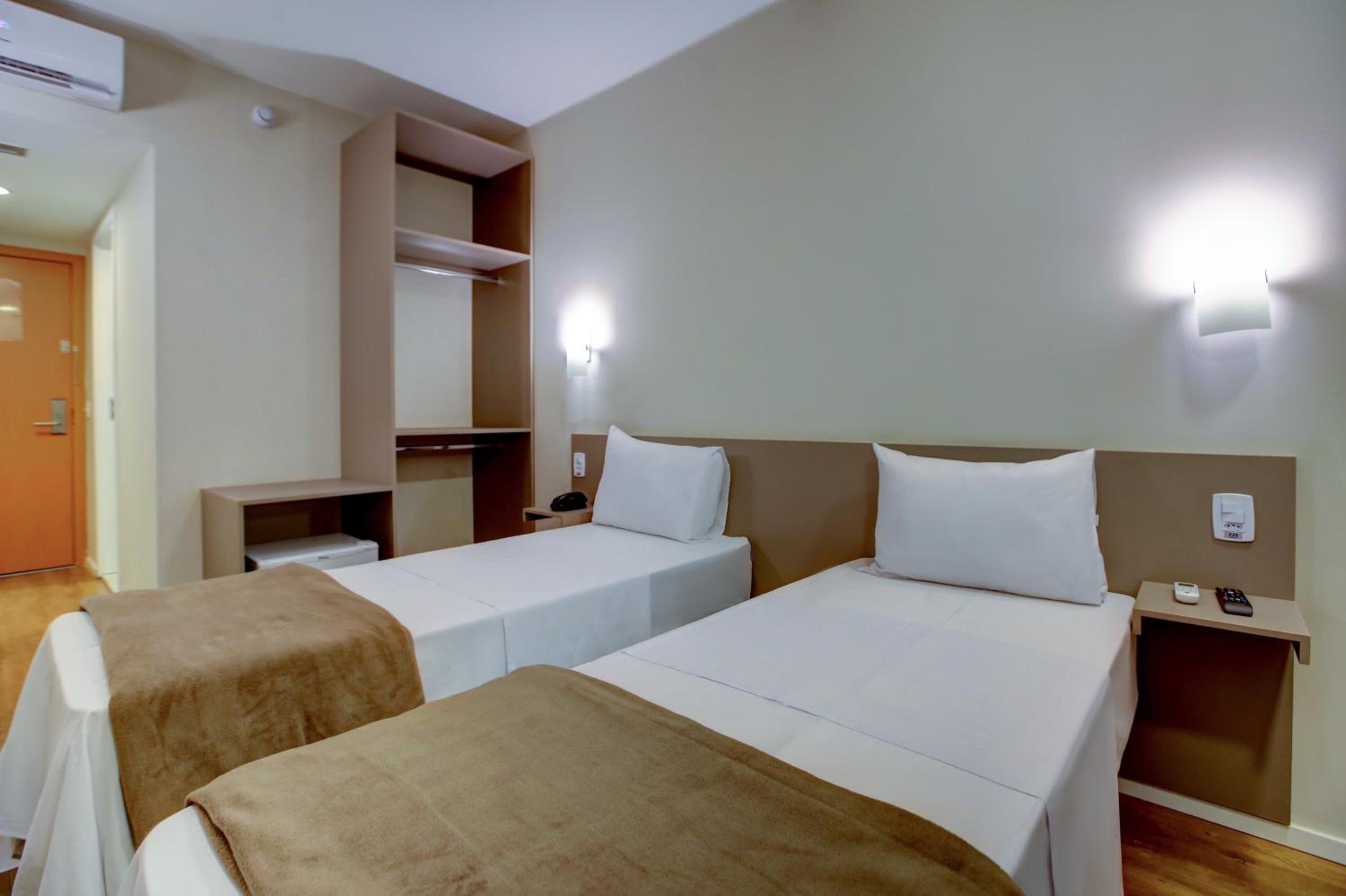 Superior Twin Room - Photo 6