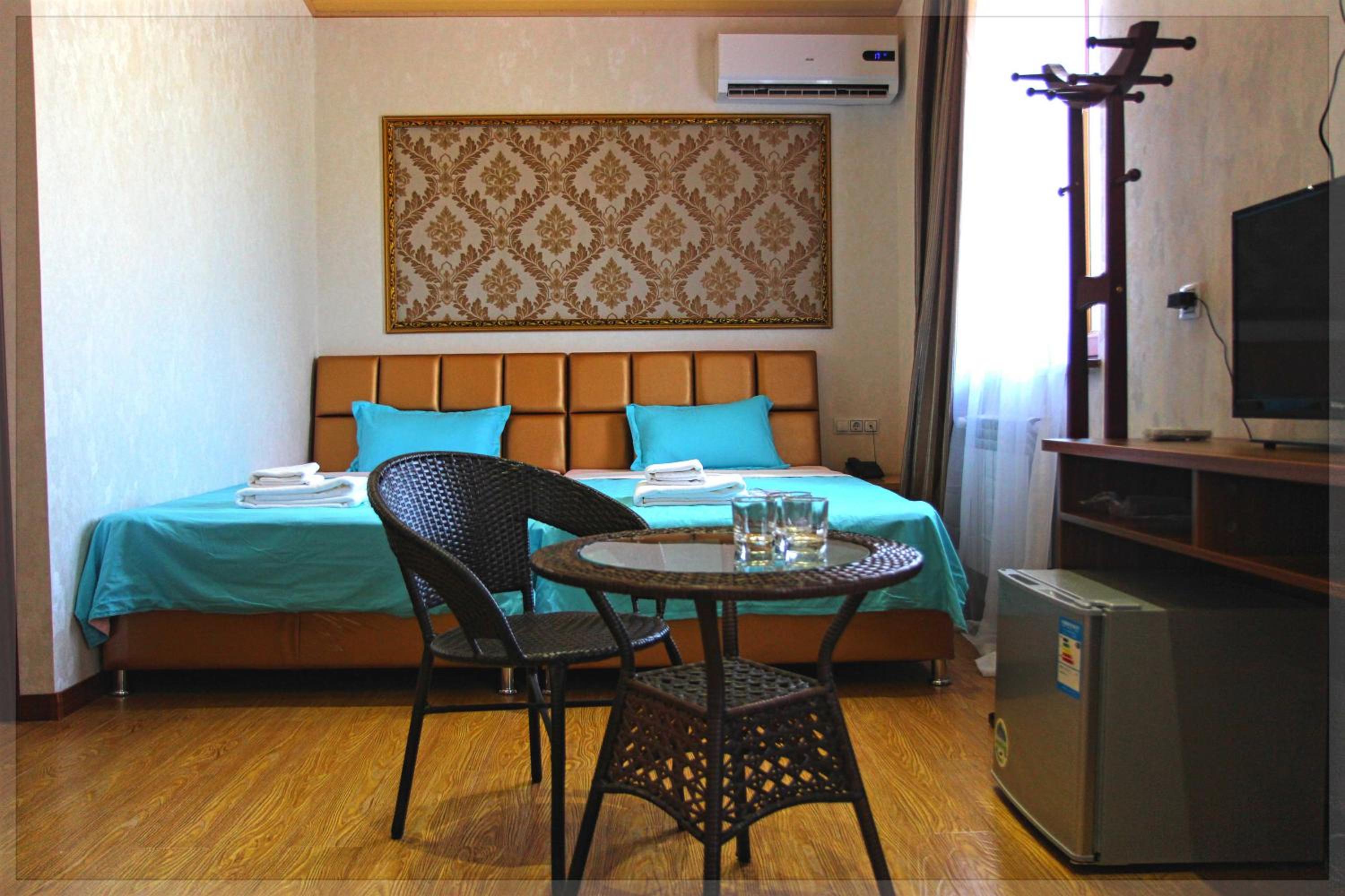 Deluxe Room - Photo 25