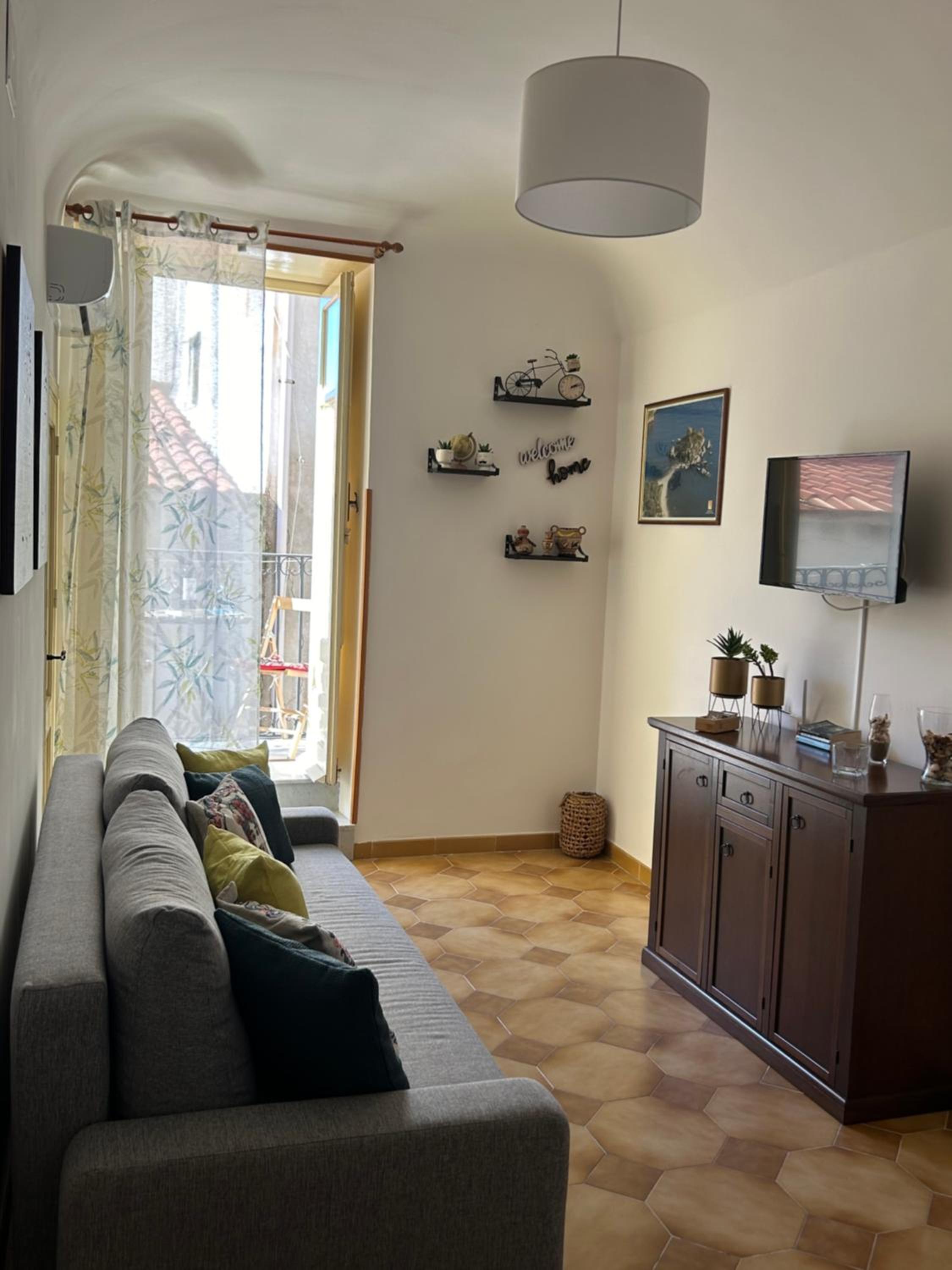 Apartment with Balcony