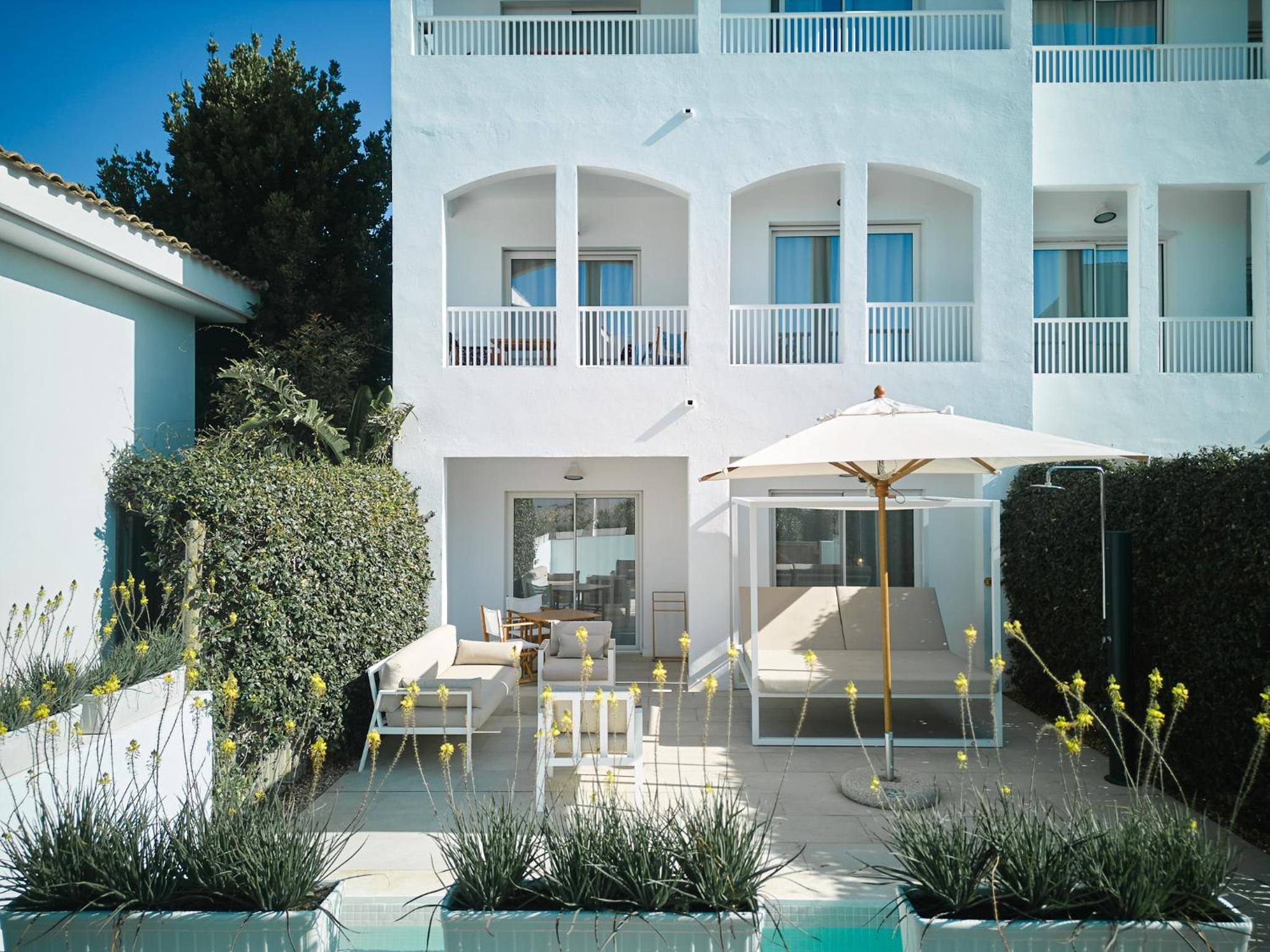 Two Bedroom Suite with Private Pool - Photo 4