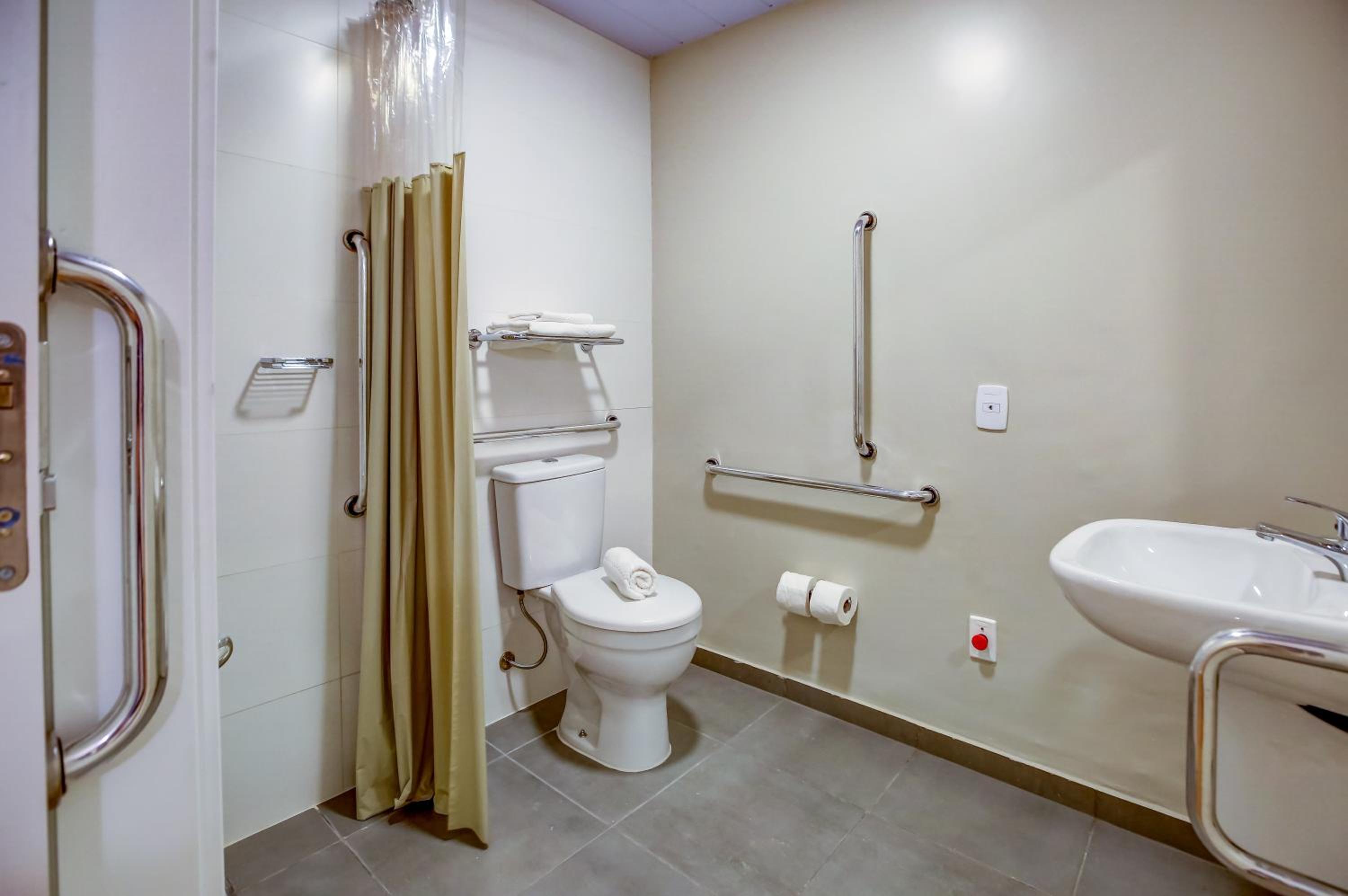 Double Room - Disability Access - Photo 8