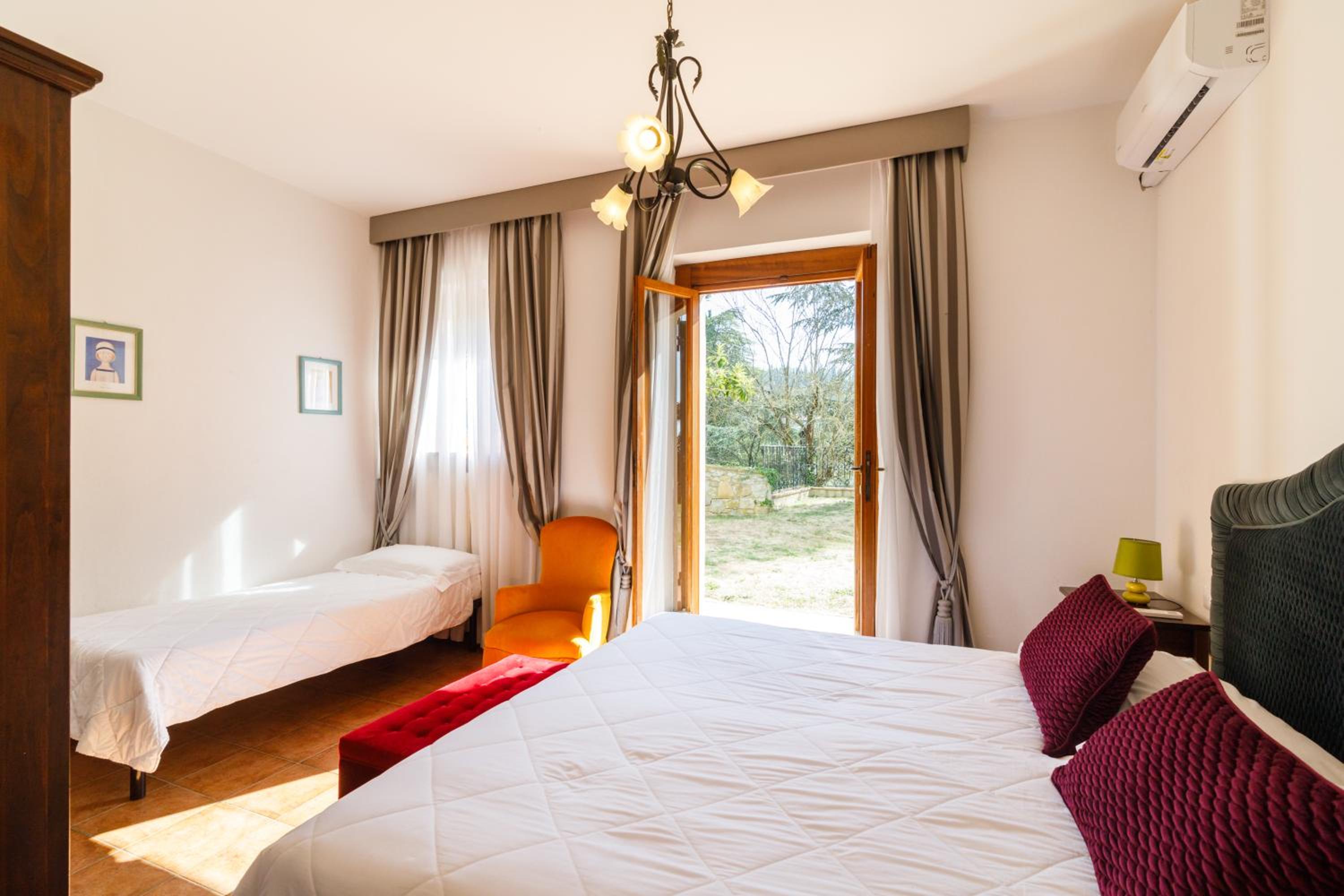 Double Room with Patio photo 3