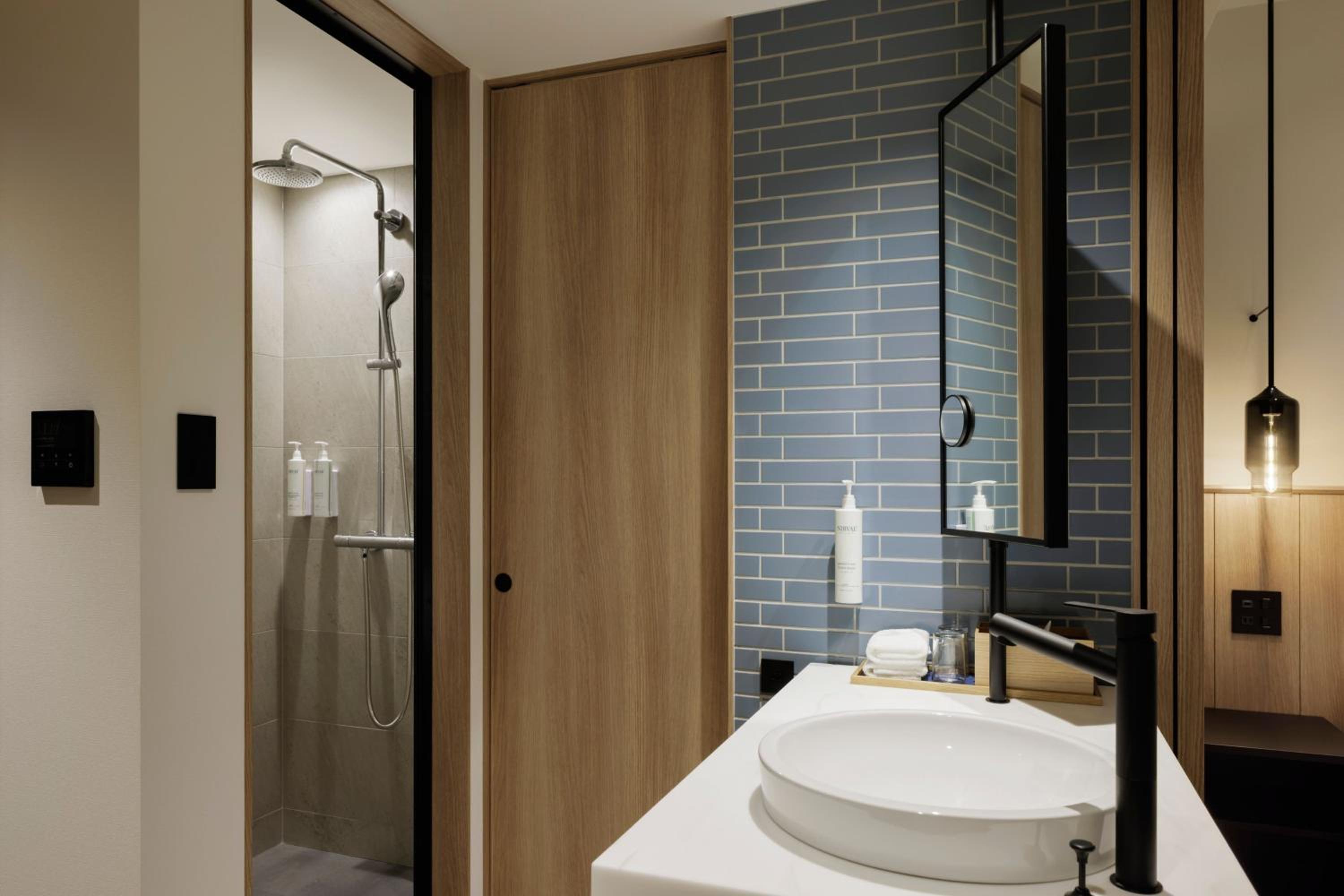 Standard Twin Room - Photo 3