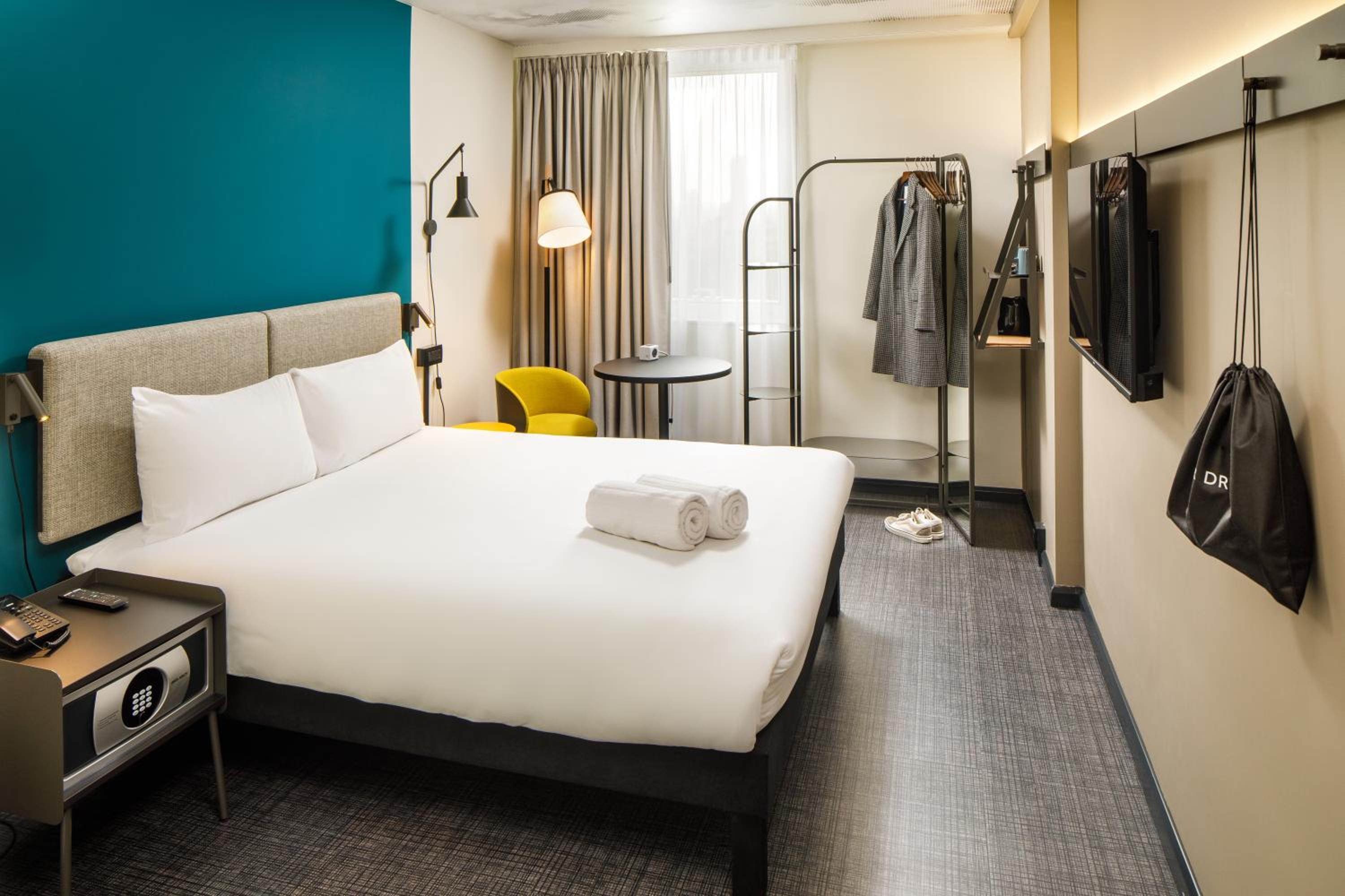 Standard Double Room with City View photo 3