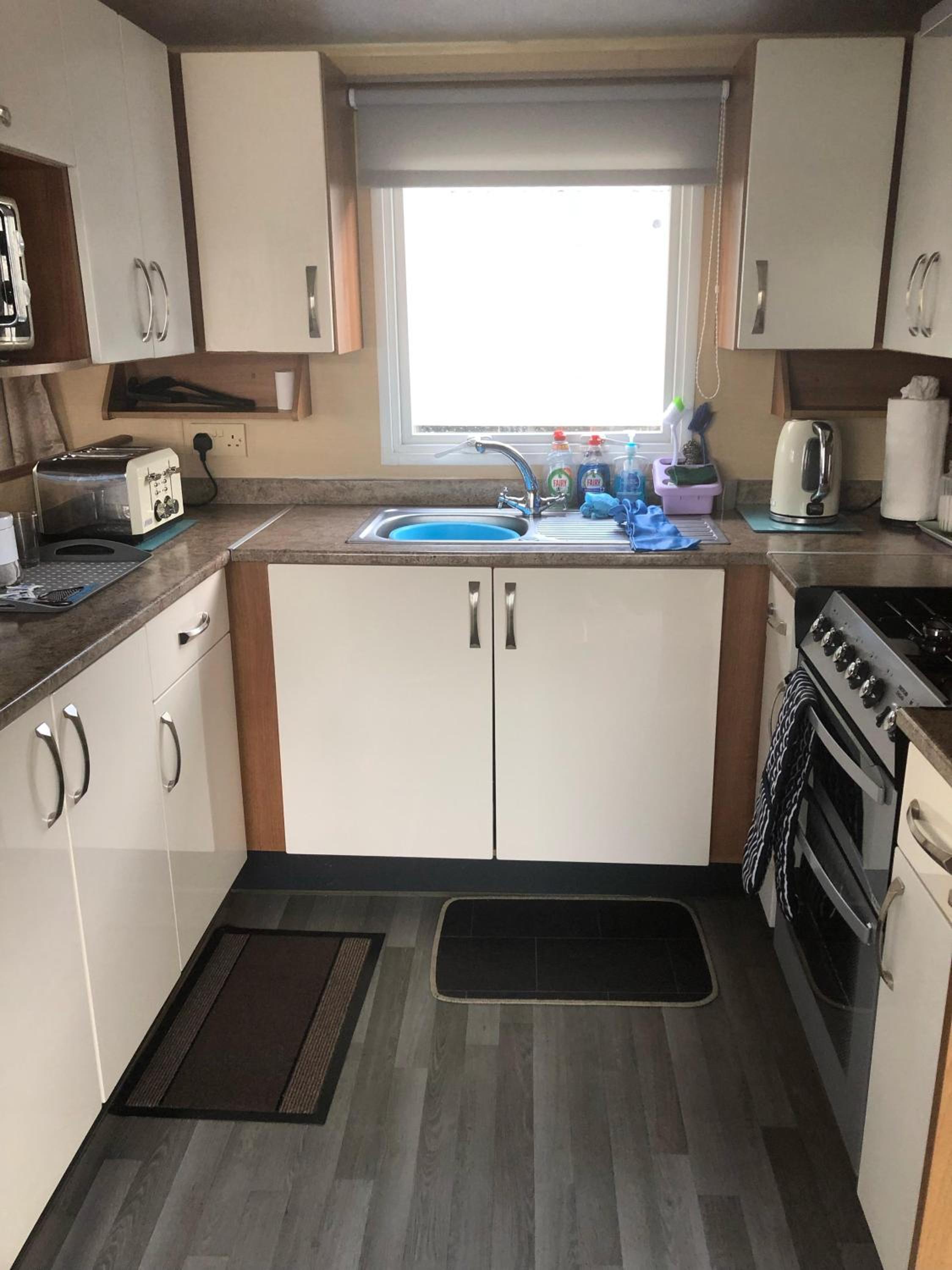 Mobile Home photo 3