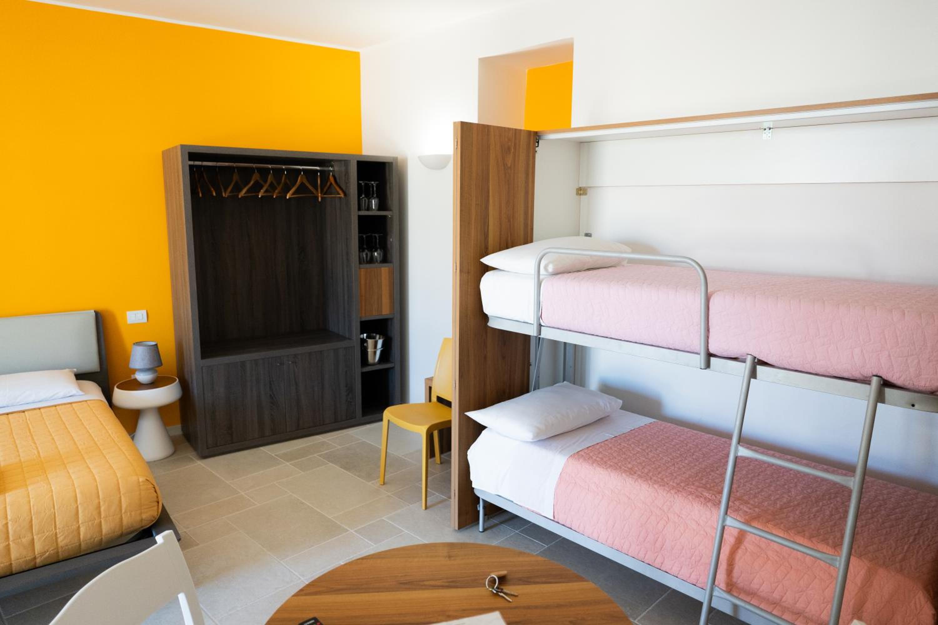Deluxe Double Room with Balcony and Sea View photo 2
