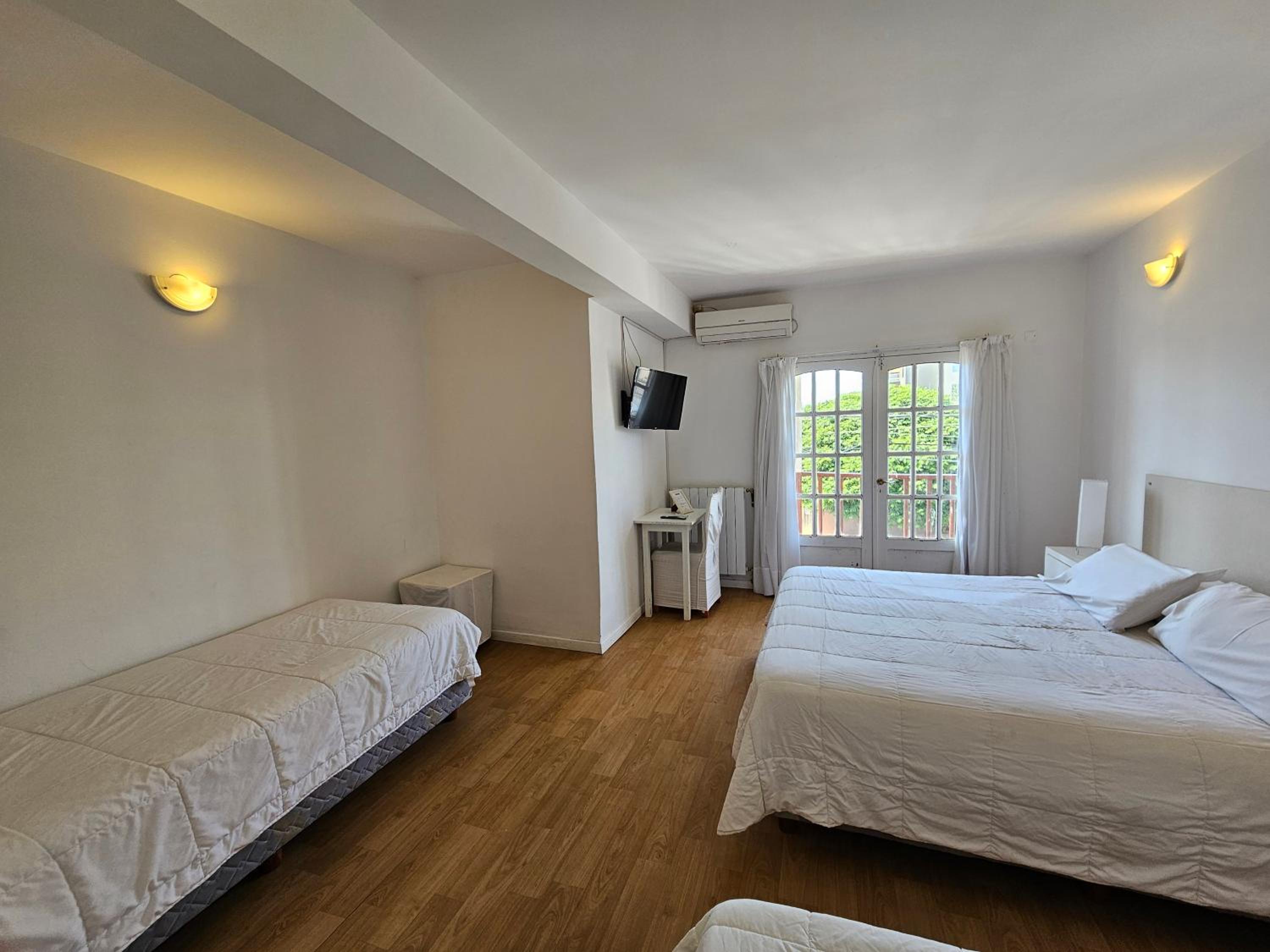 Quadruple Room with Balcony photo 2